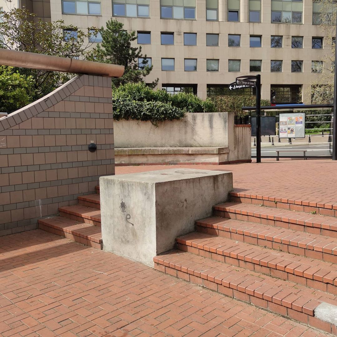 Mairie de Courbevoie 1/4 — photo 1