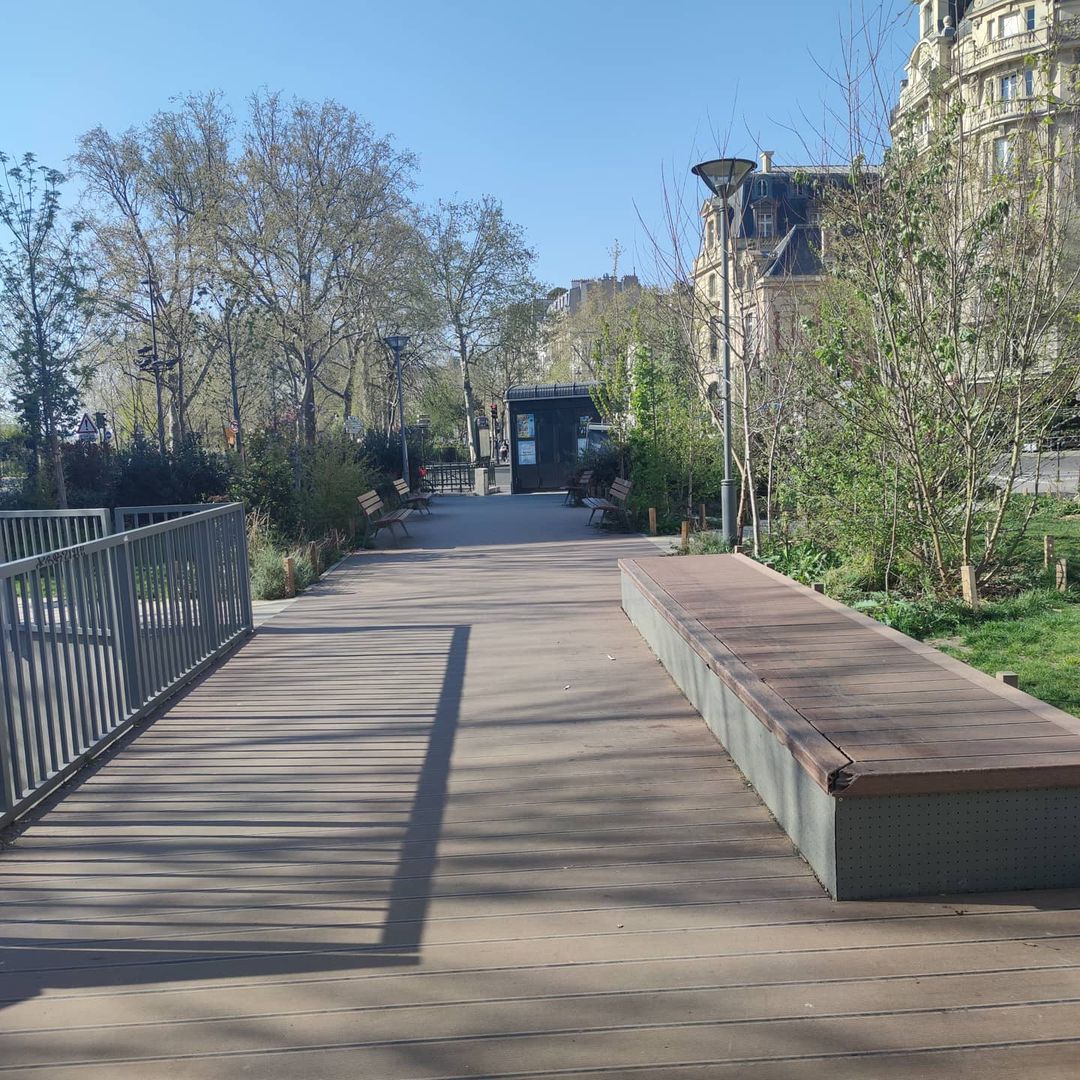 Curb du Jardin — photo 1