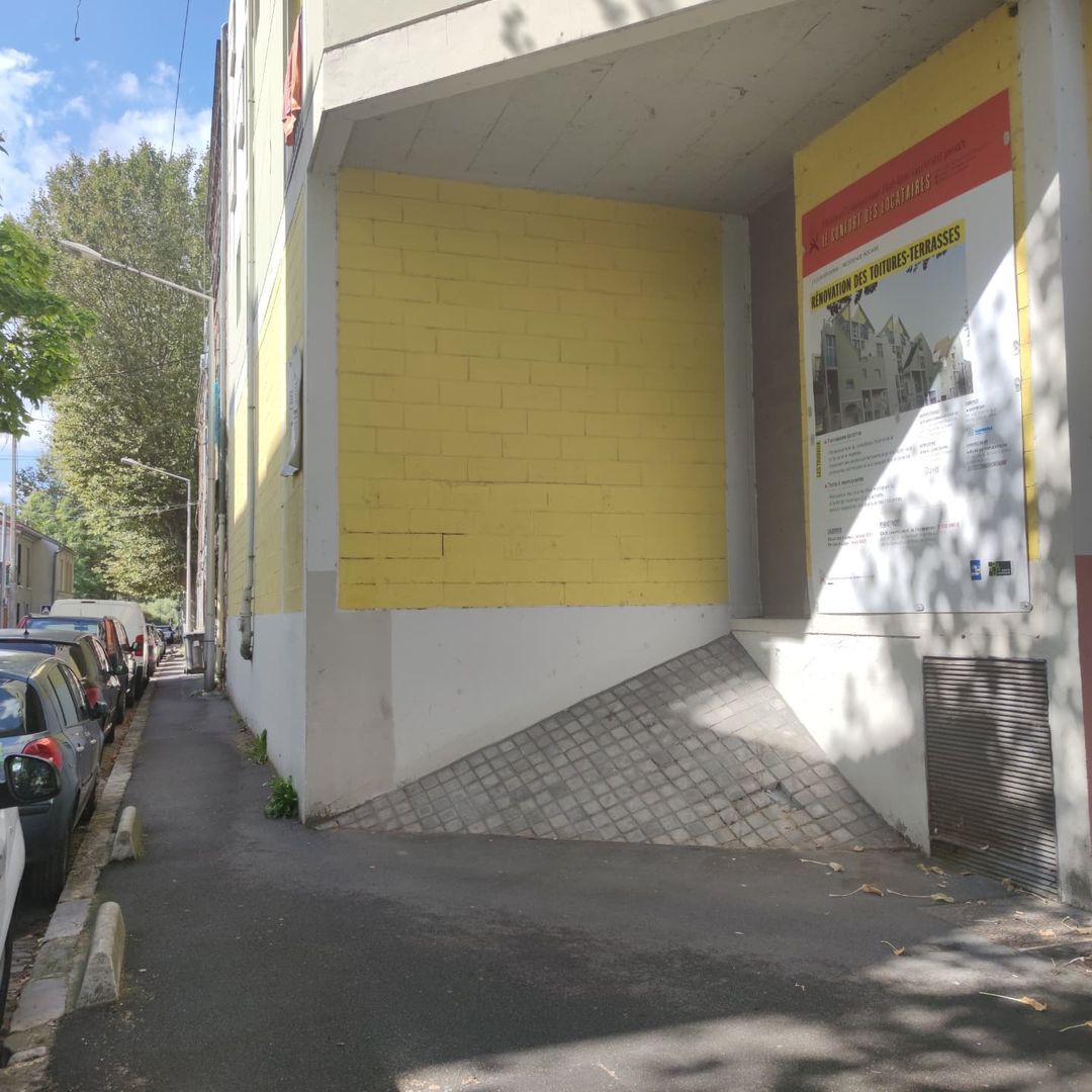 Wall Ile — photo 1