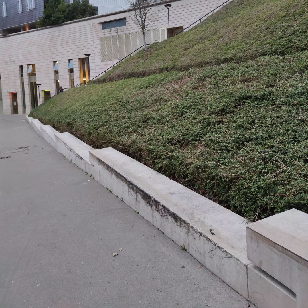 Curb en cascade — photo 1
