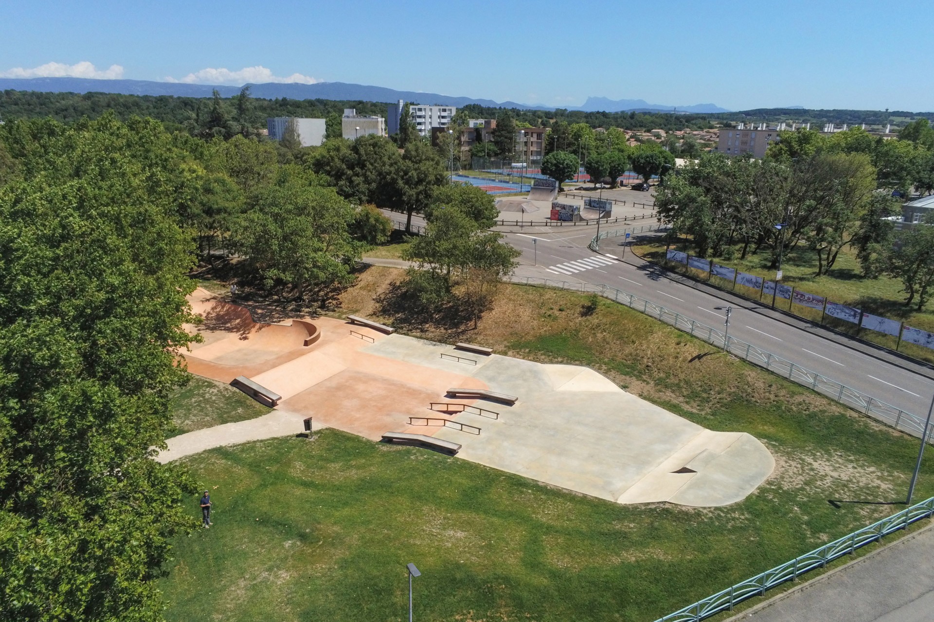 Portes-lès-Valence skatepark (new) — photo 1