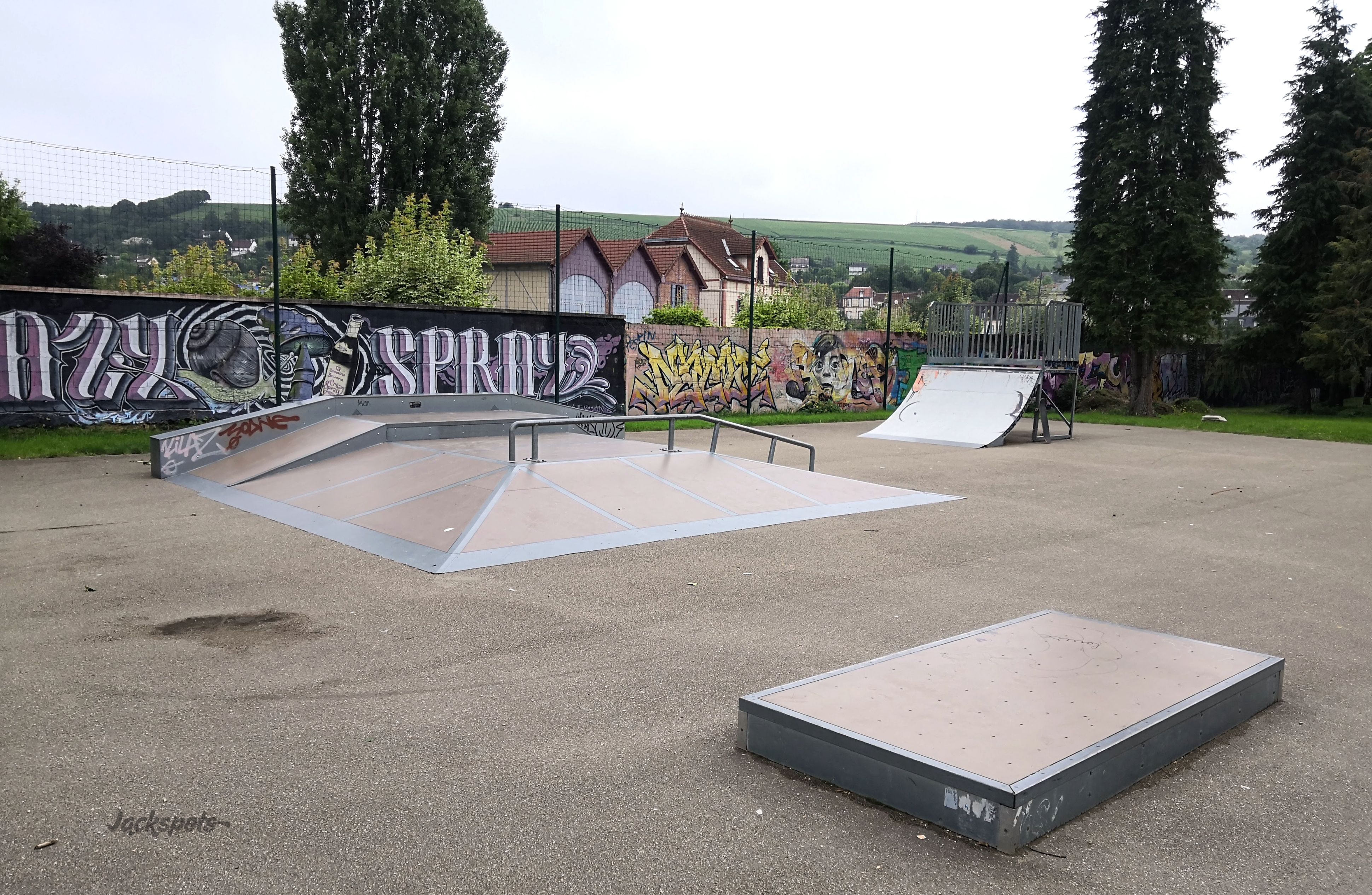 Joigny skatepark — photo 1