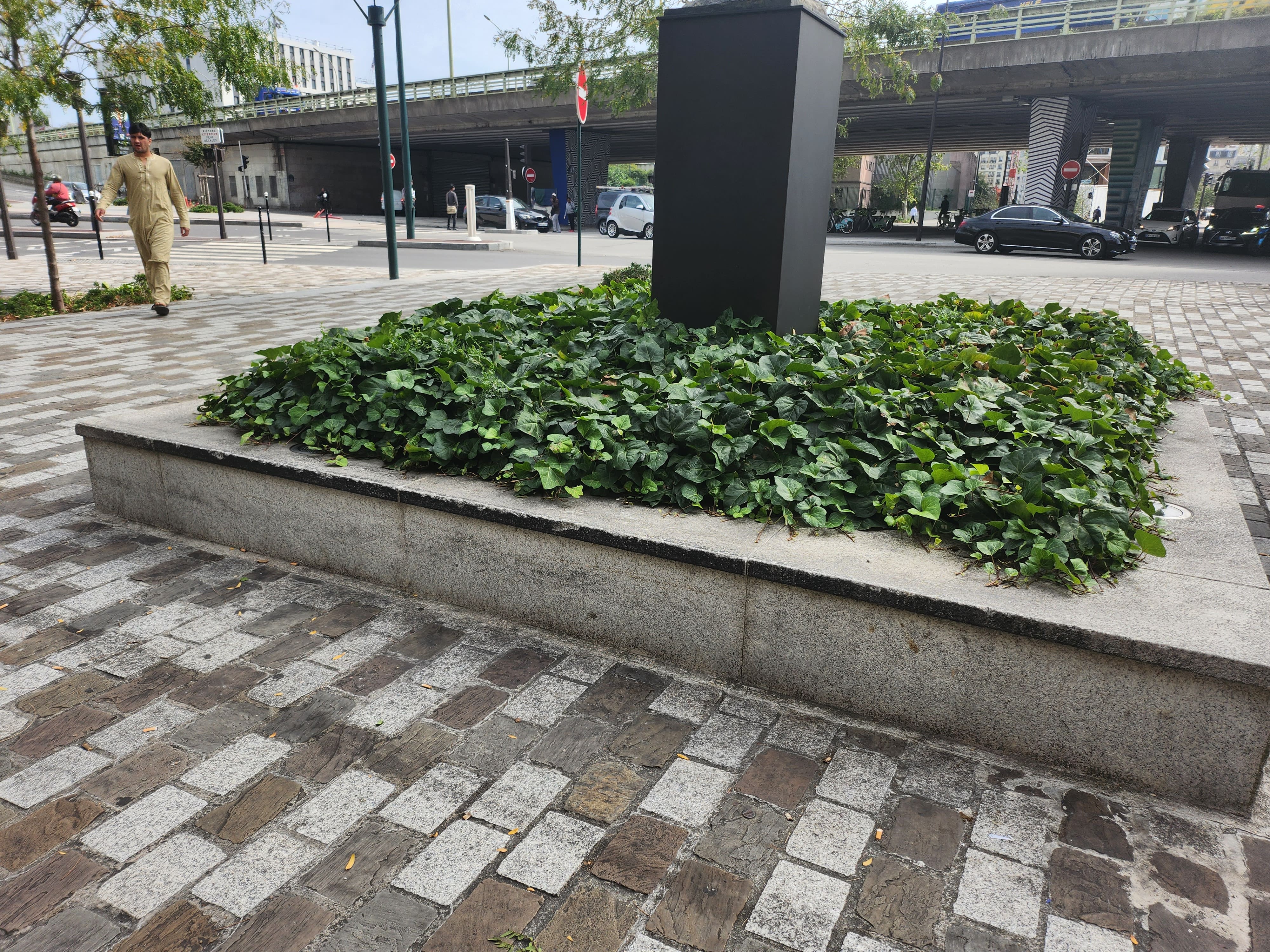 Monument Clichy — photo 1