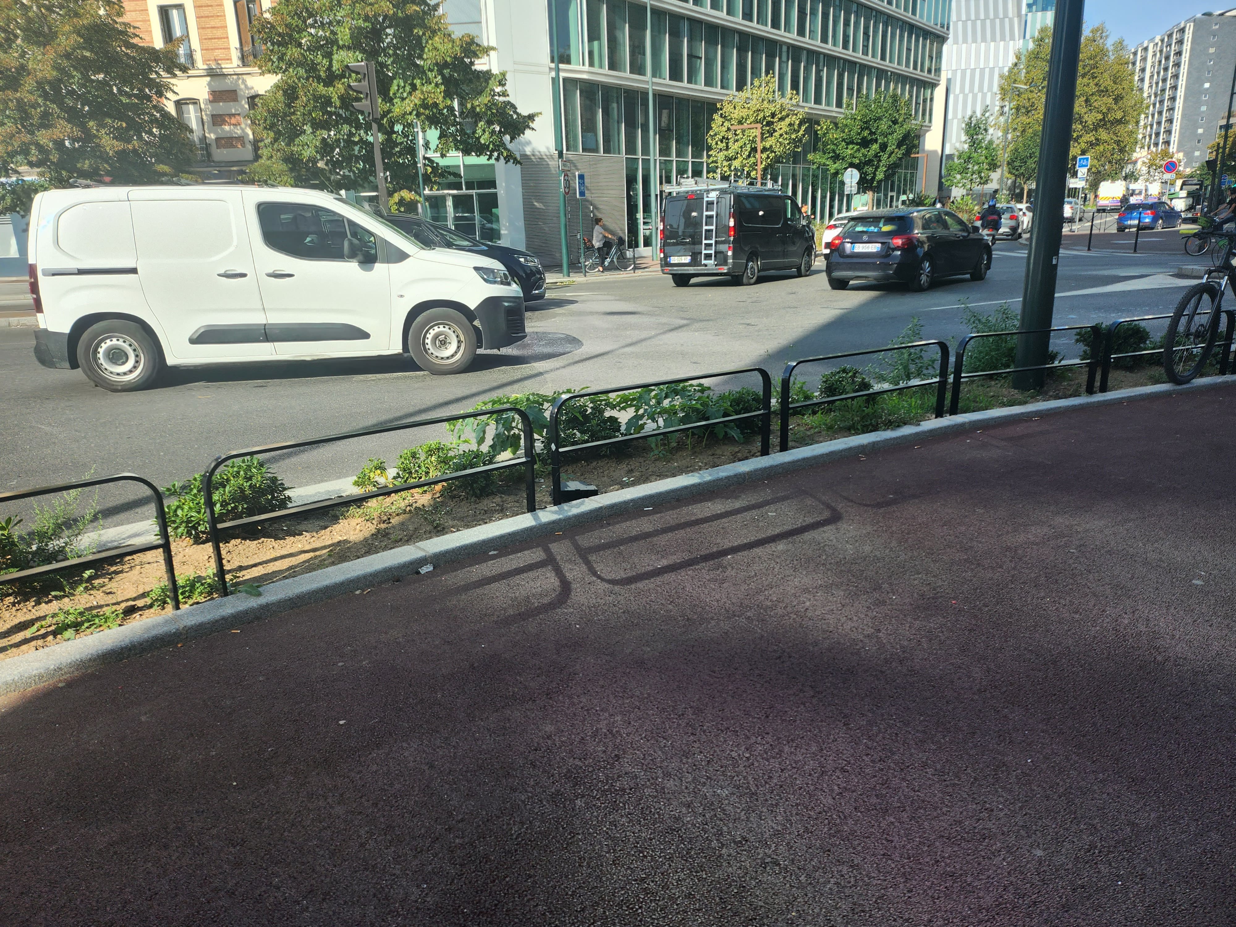 Low rails Clichy — photo 1