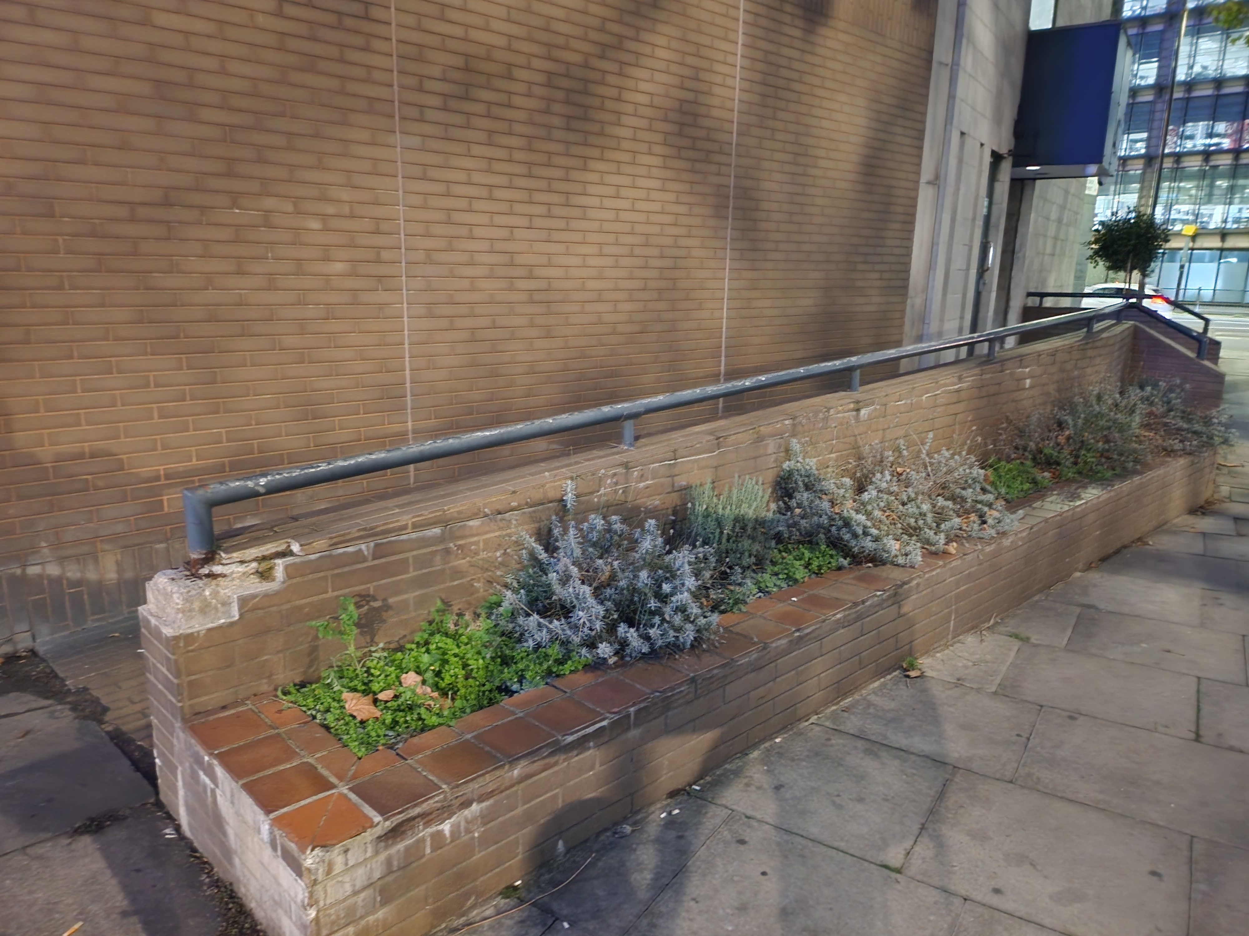 Nice rail Warren St — photo 1