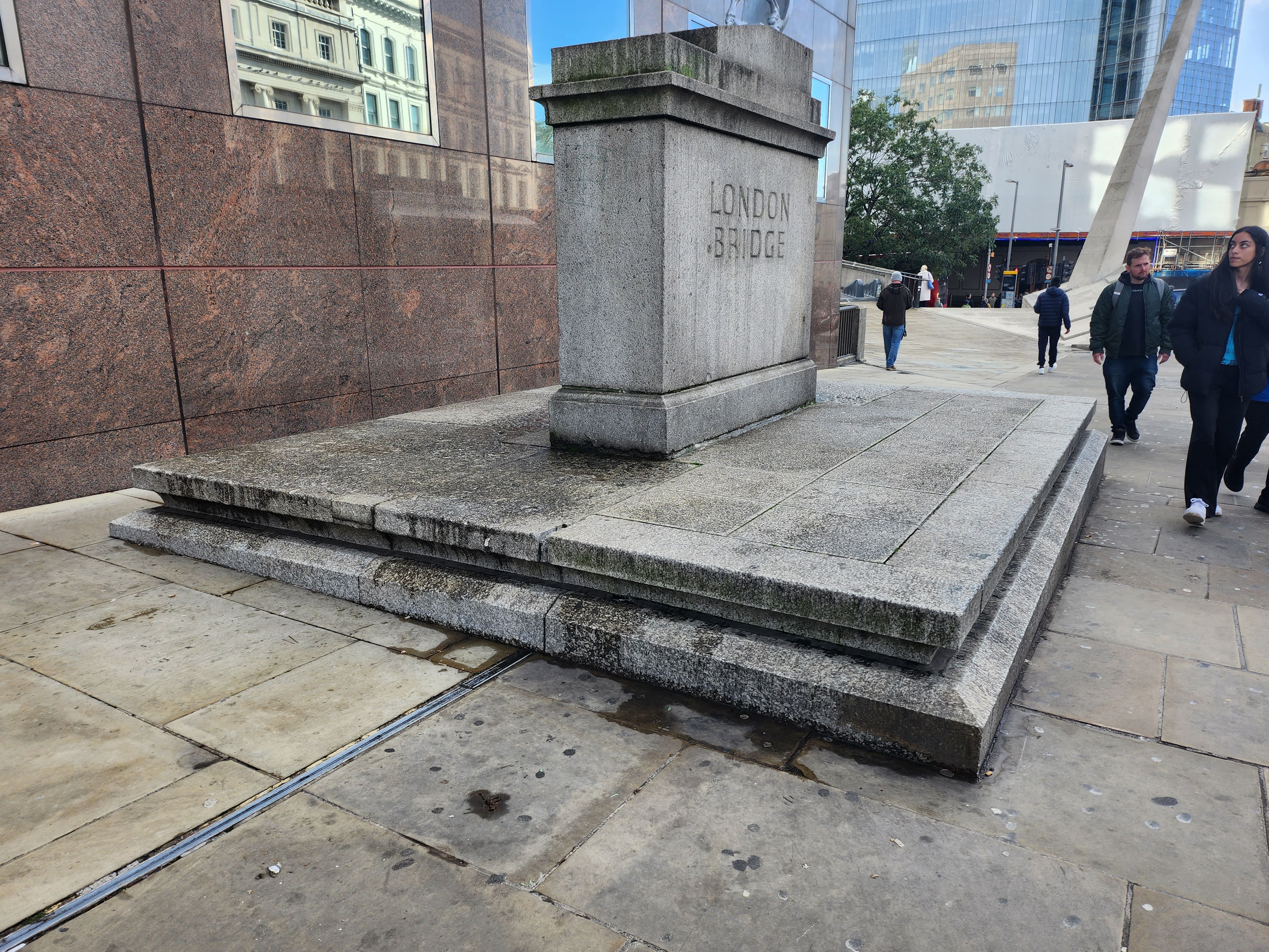 Manual pad London bridge — photo 1