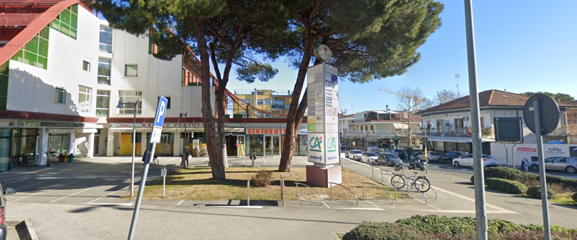 Riccione street scale — photo 1
