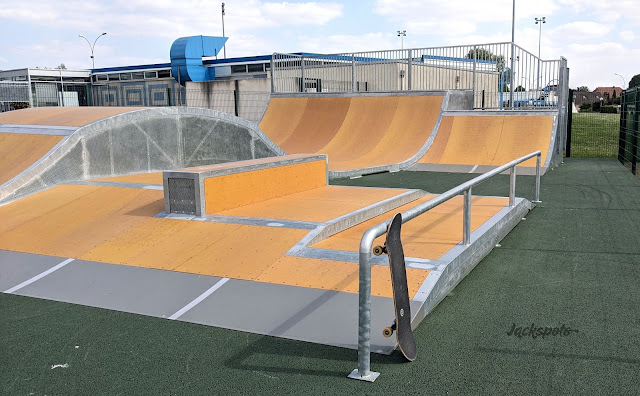 Nogent-sur-Seine skatepark — photo 1