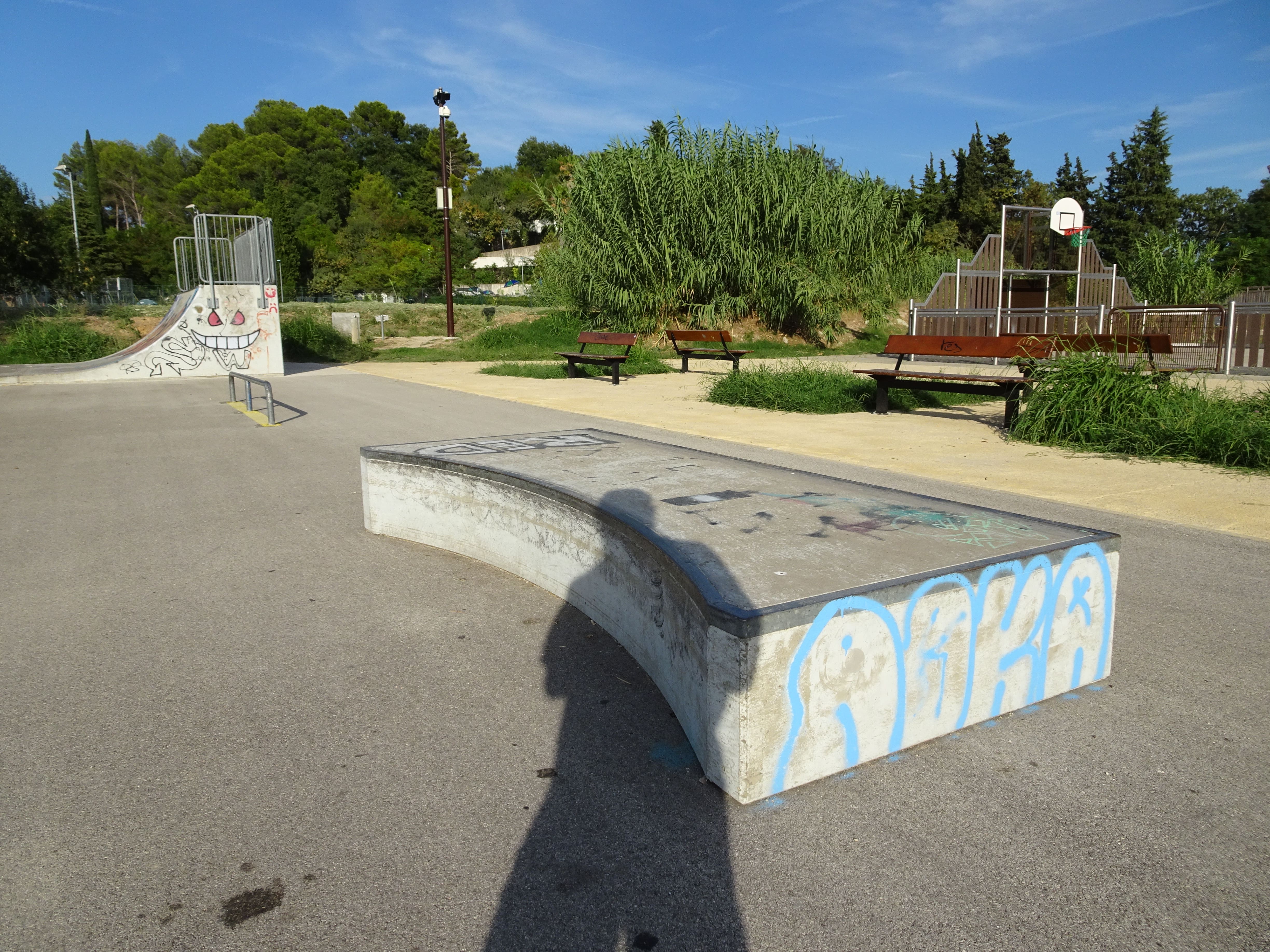 La-Roquette-sur-Siagne skatepark — photo 1