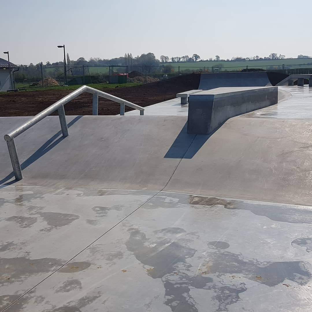 Saint-Pierre-sur-Dives skatepark — photo 1