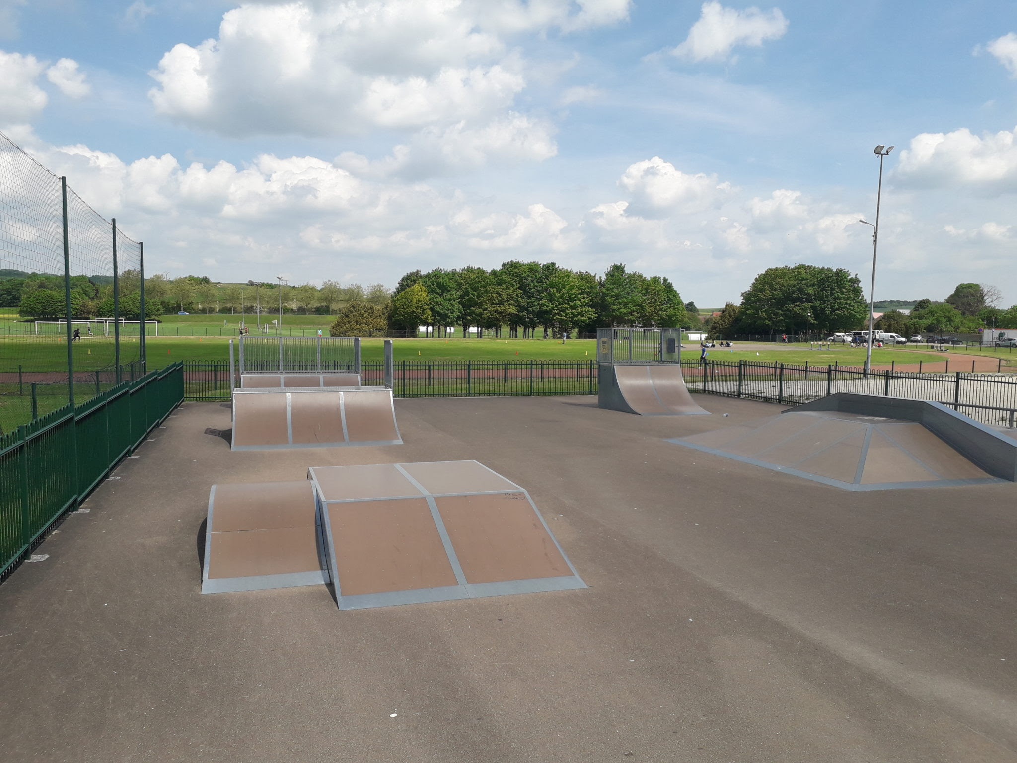 Sézanne skatepark — photo 1