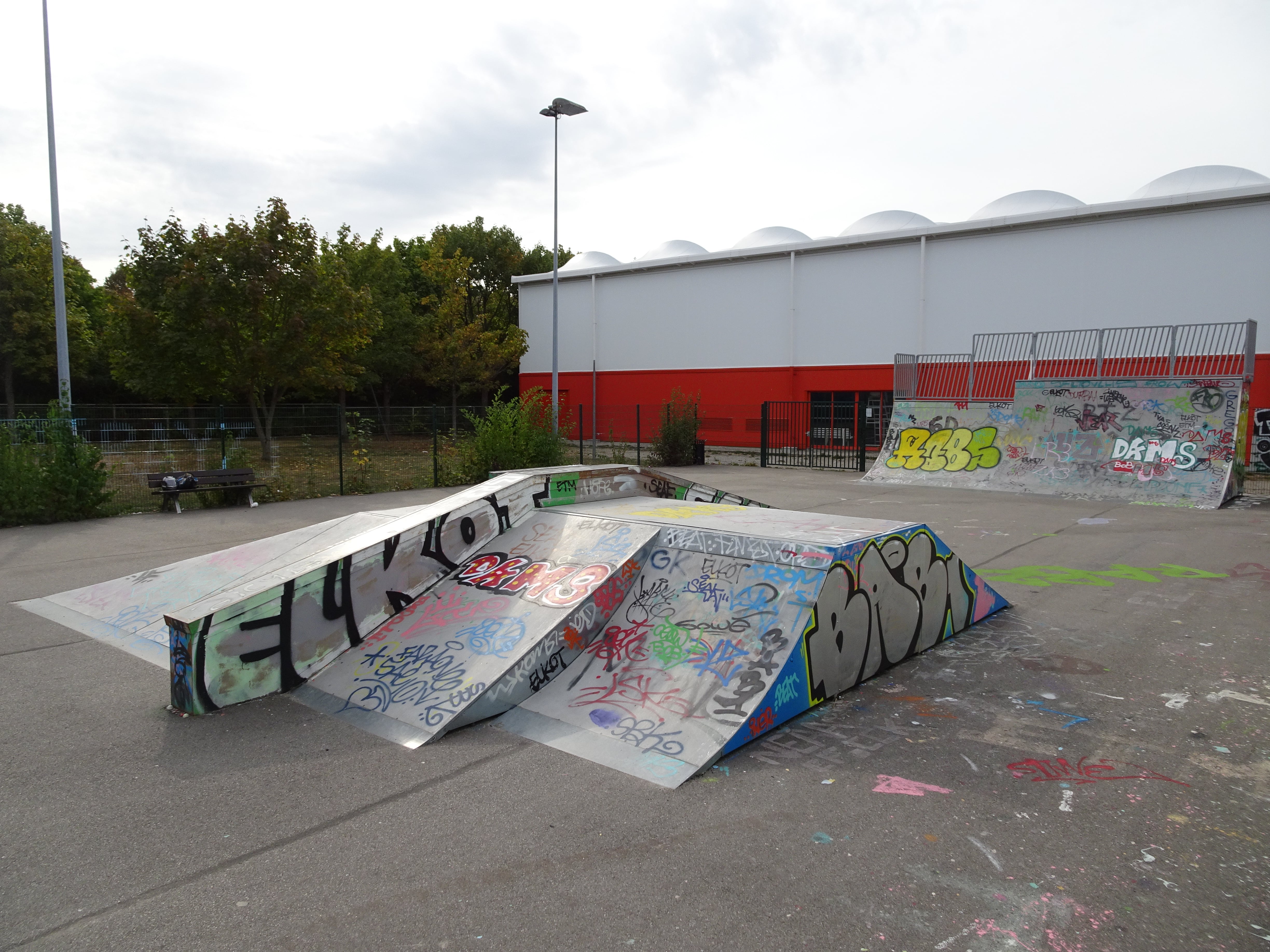 Montigny le Bretonneux skatepark — photo 1