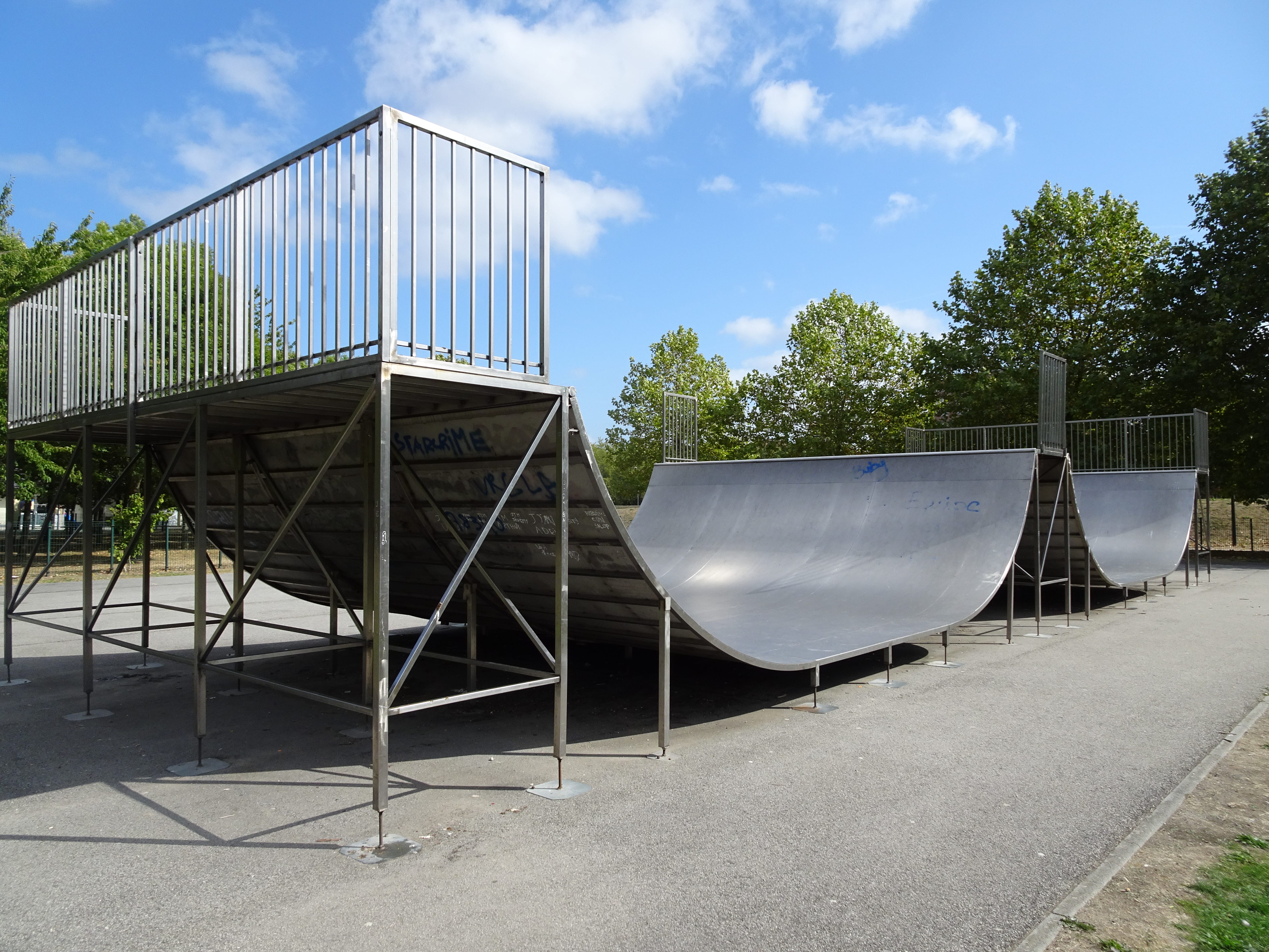 Les clayes sous bois skatepark — photo 1