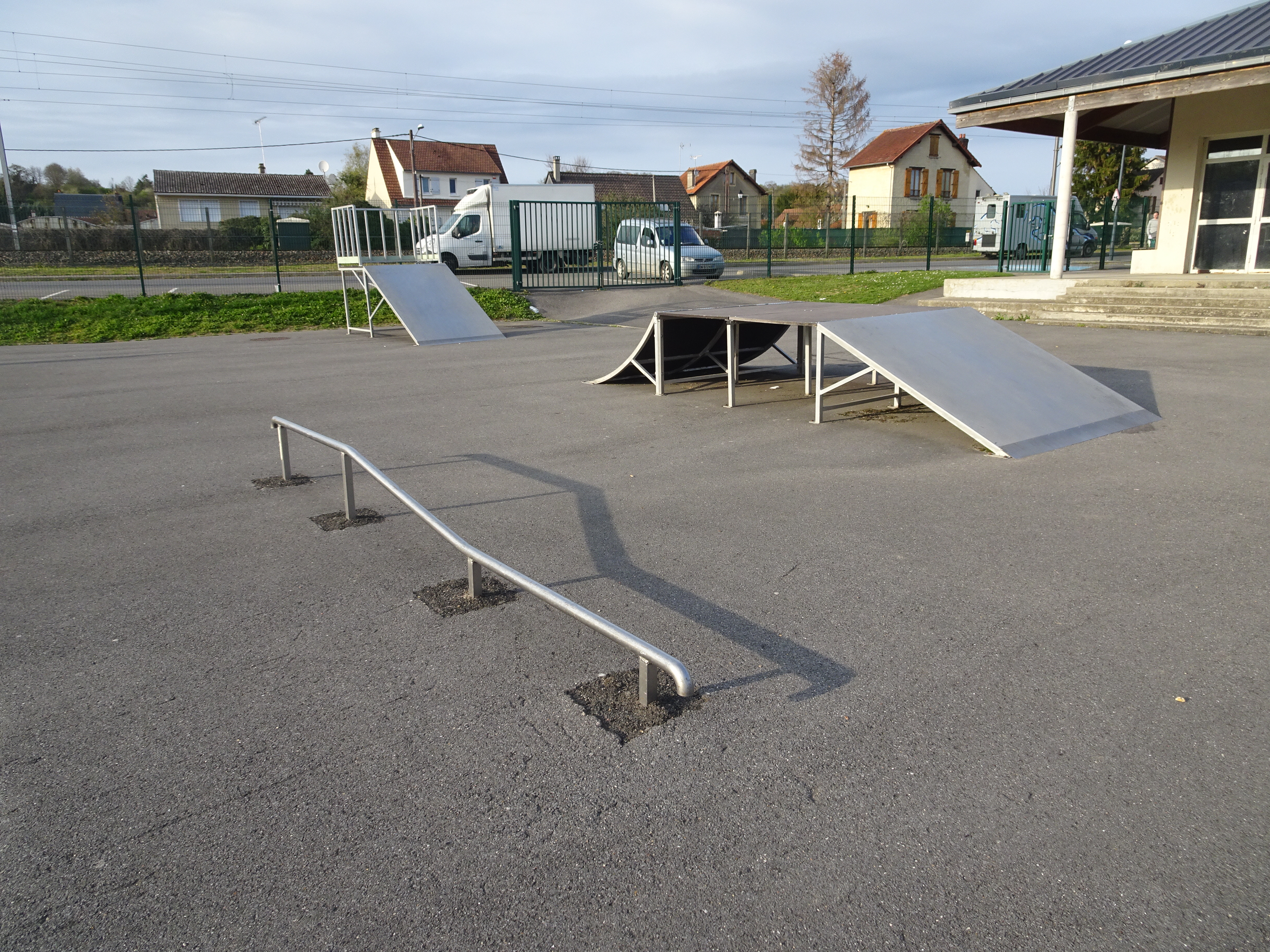 Auvers-sur-Oise skatepark — photo 1