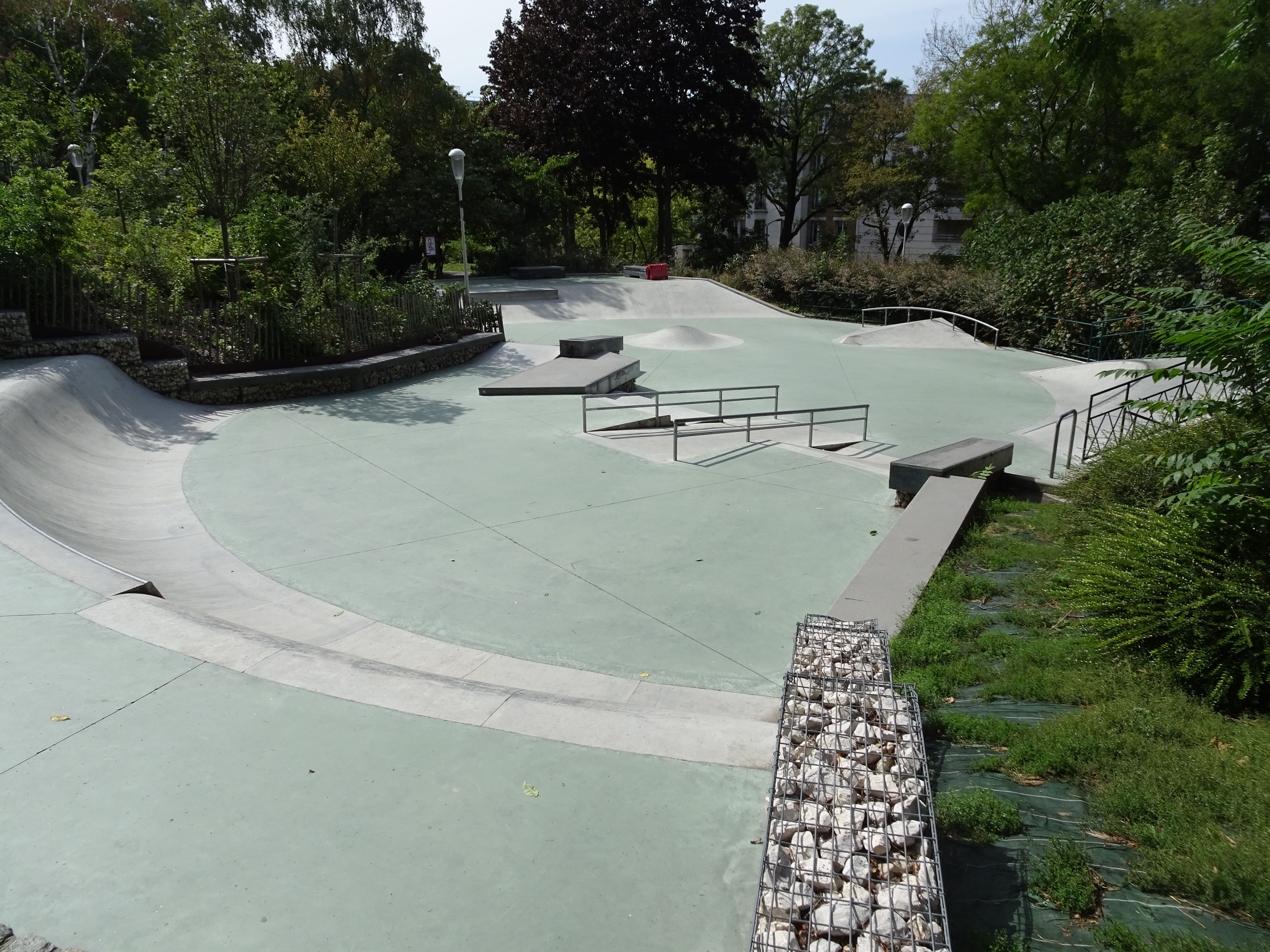 Issy-les-Moulineaux skatepark — photo 1