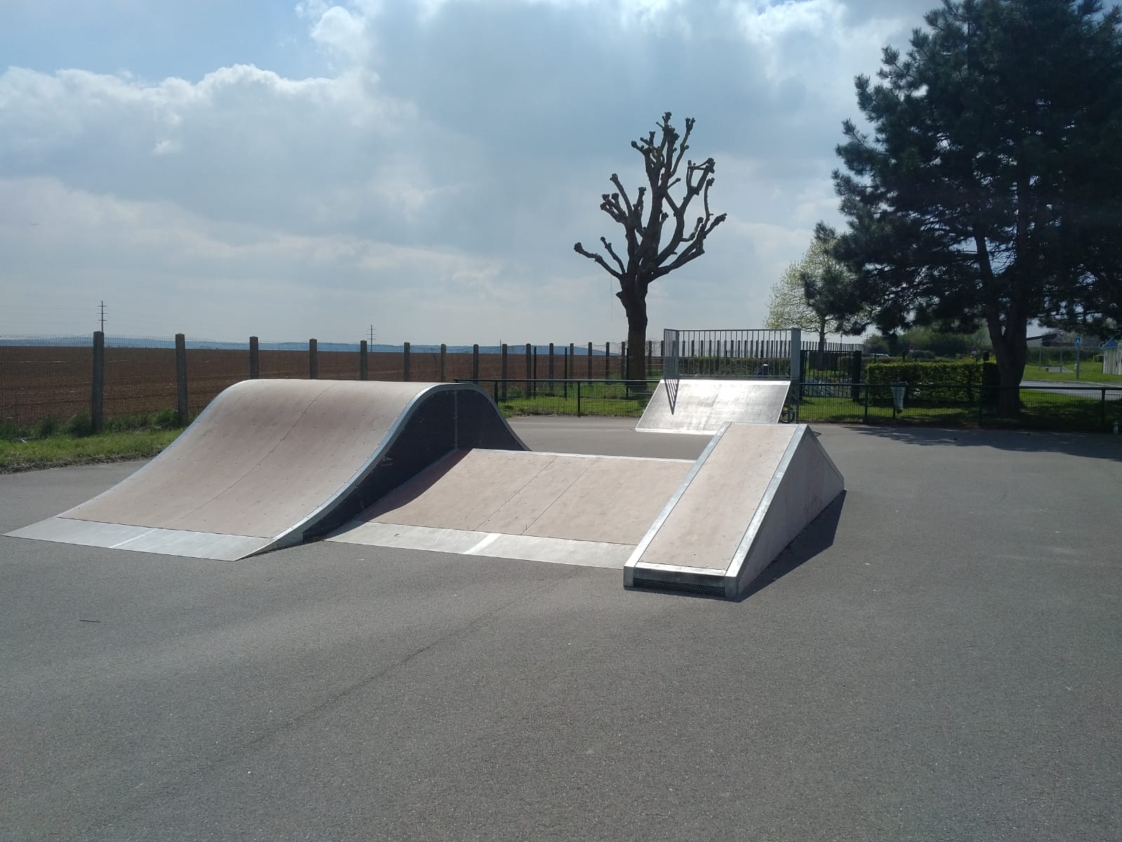 Le Plessis-Belleville skatepark — photo 1