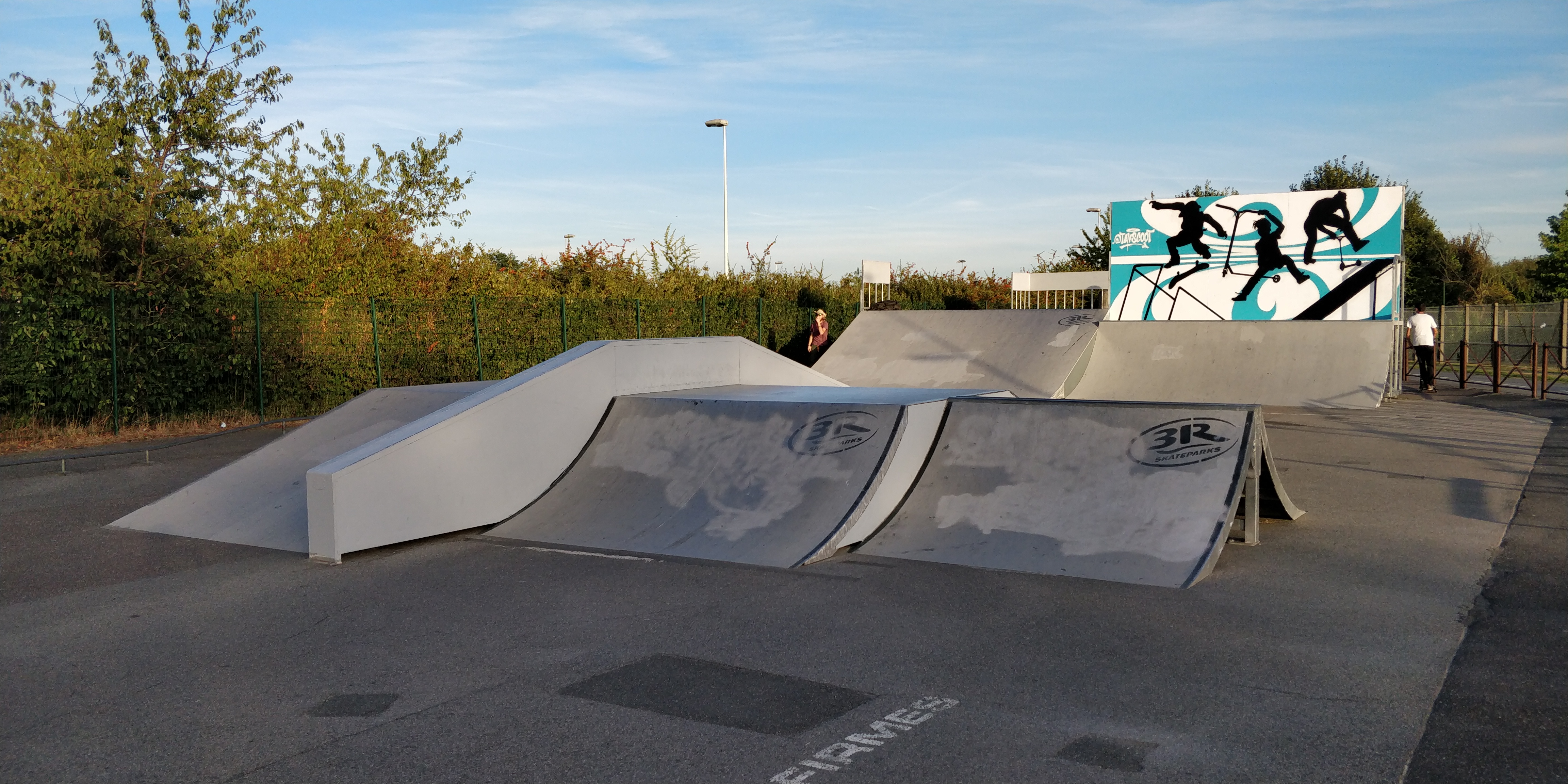 Taverny skatepark — photo 1
