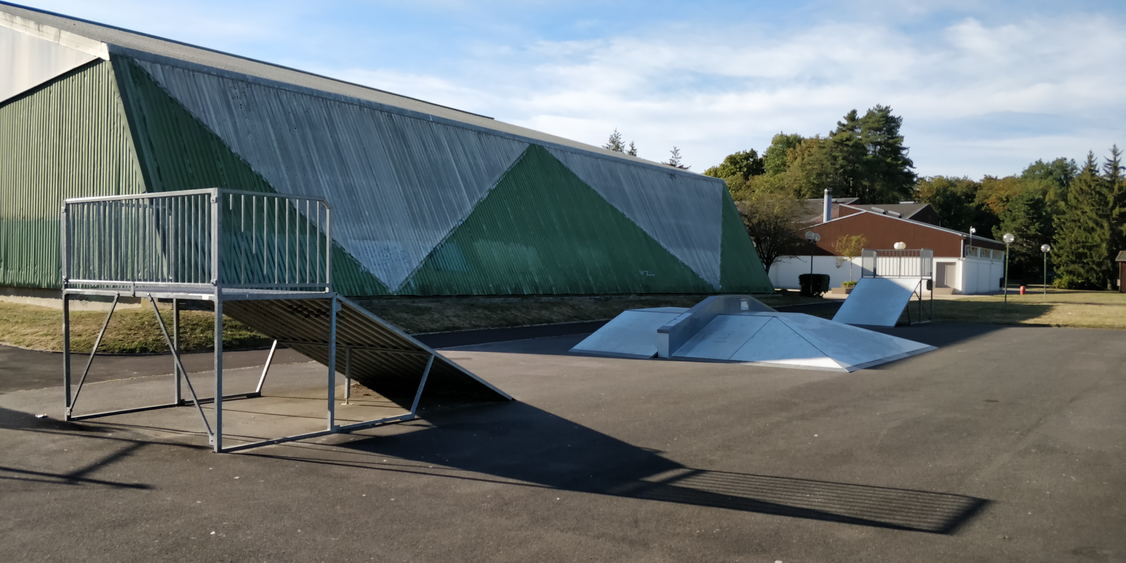 Lésigny skatepark — photo 1