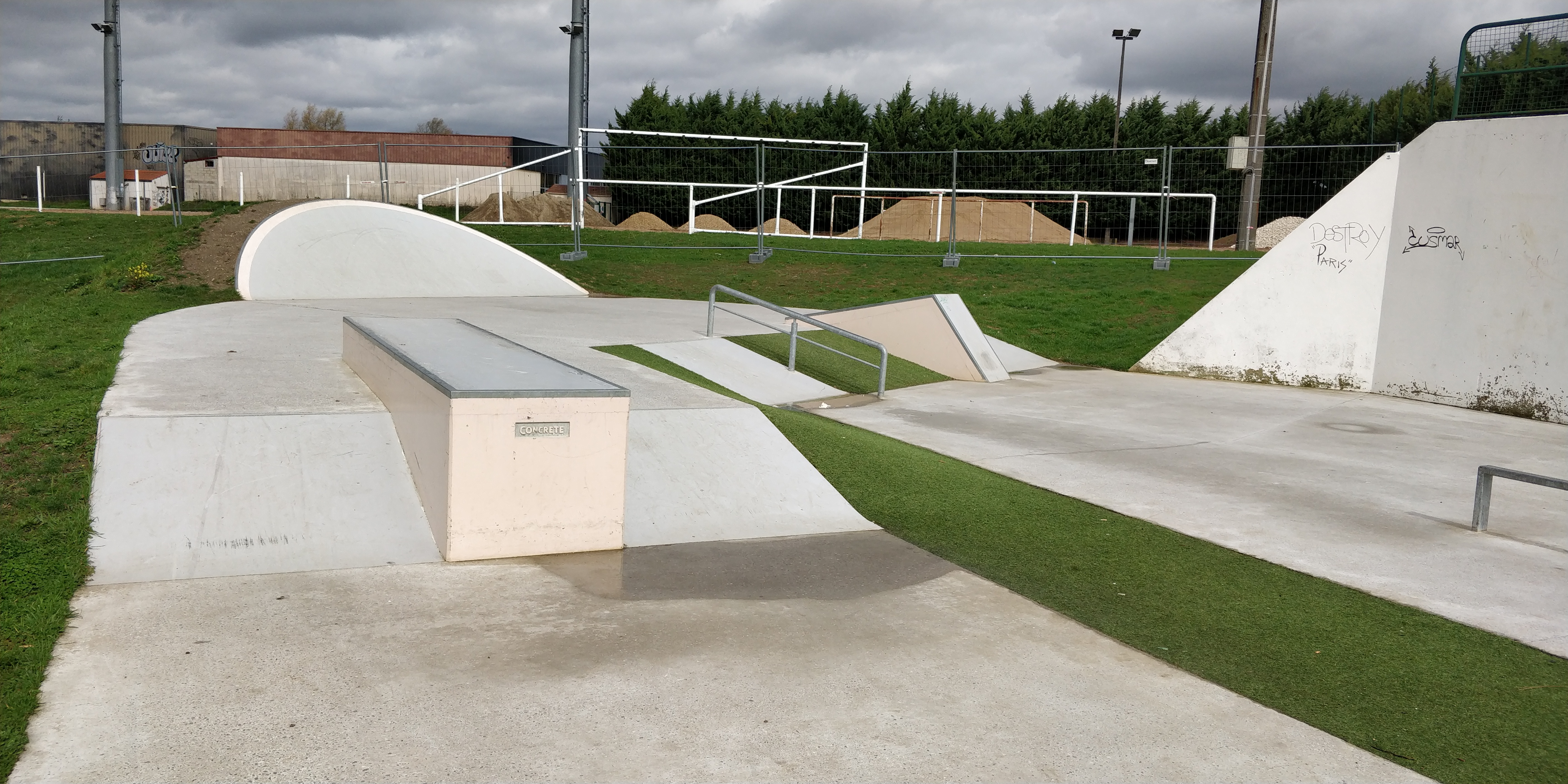 Thorigny-sur-Marne skatepark — photo 1