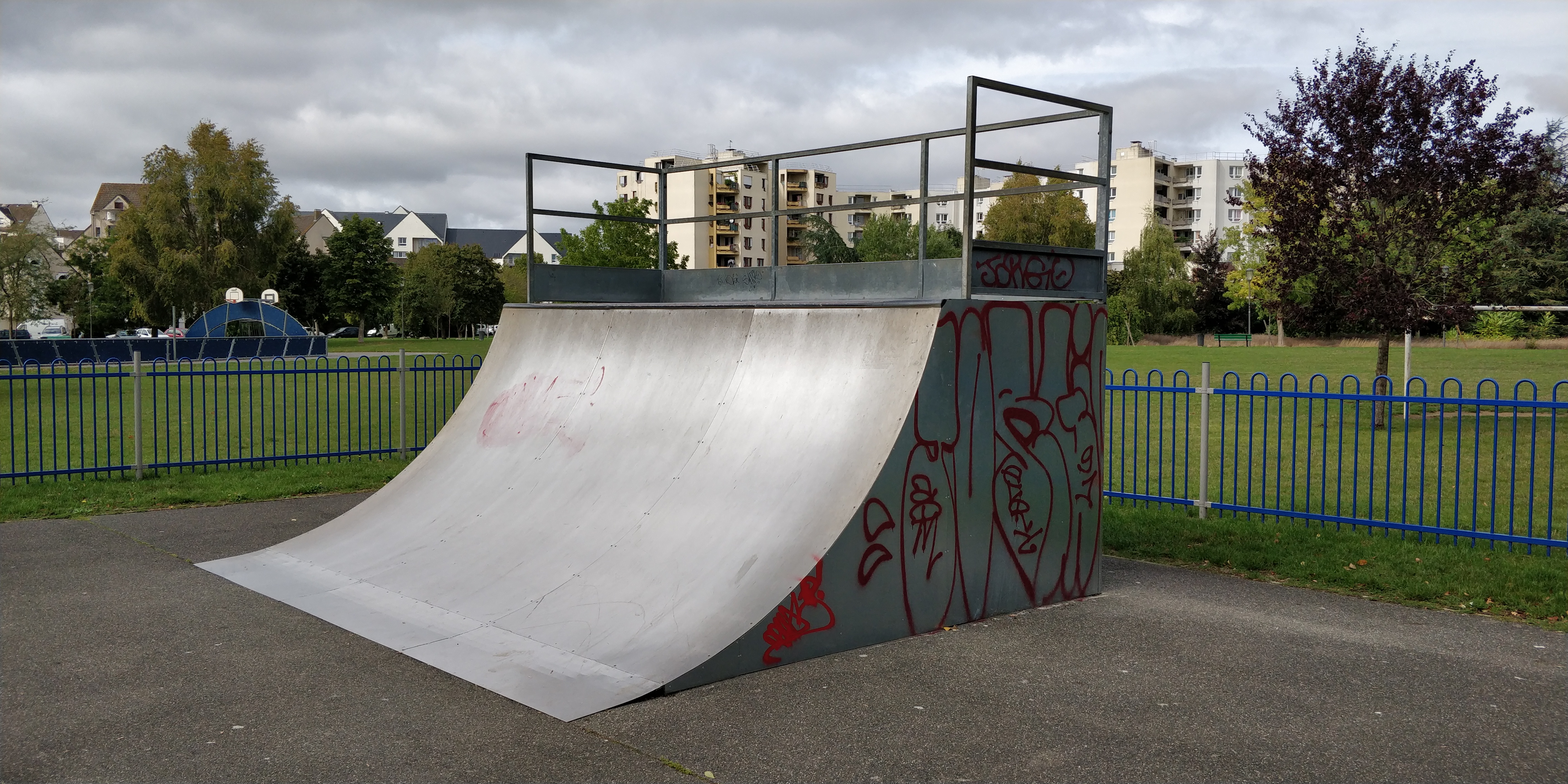Le Mée sur Seine skatepark — photo 1