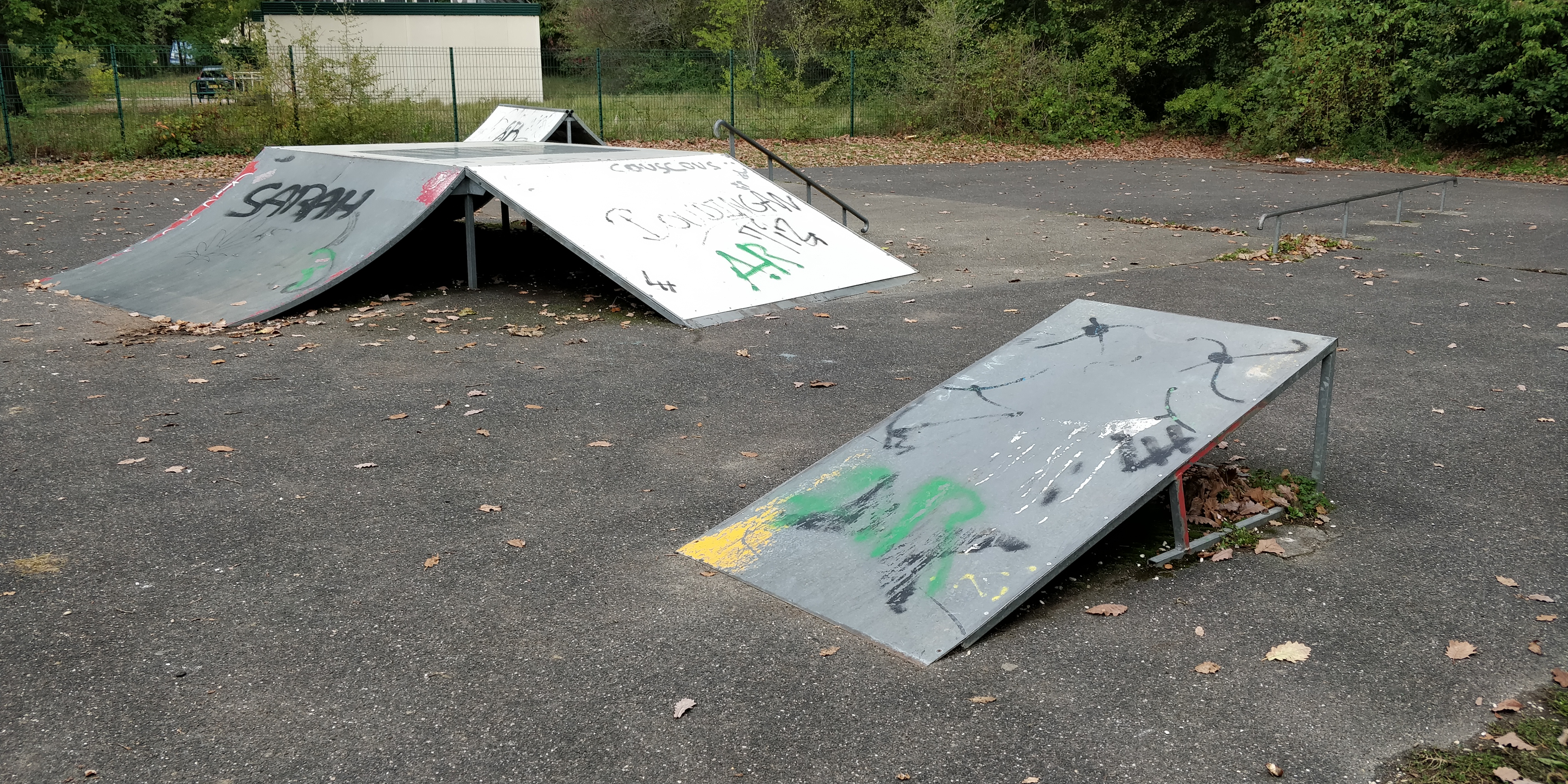 Vert-Saint-Denis skatepark — photo 1