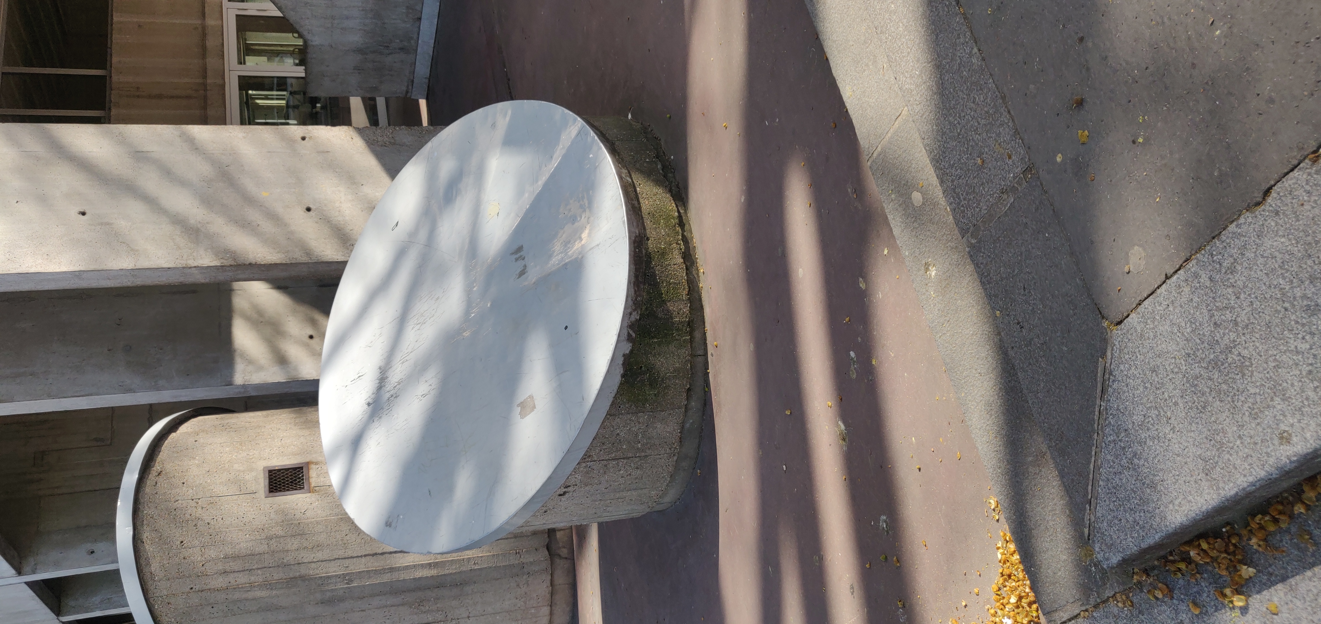 Circle wall — photo 1