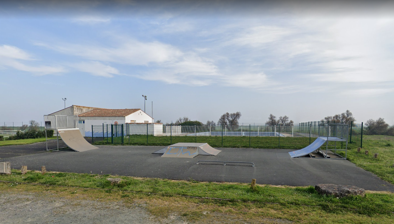 Esnande skatepark — photo 1