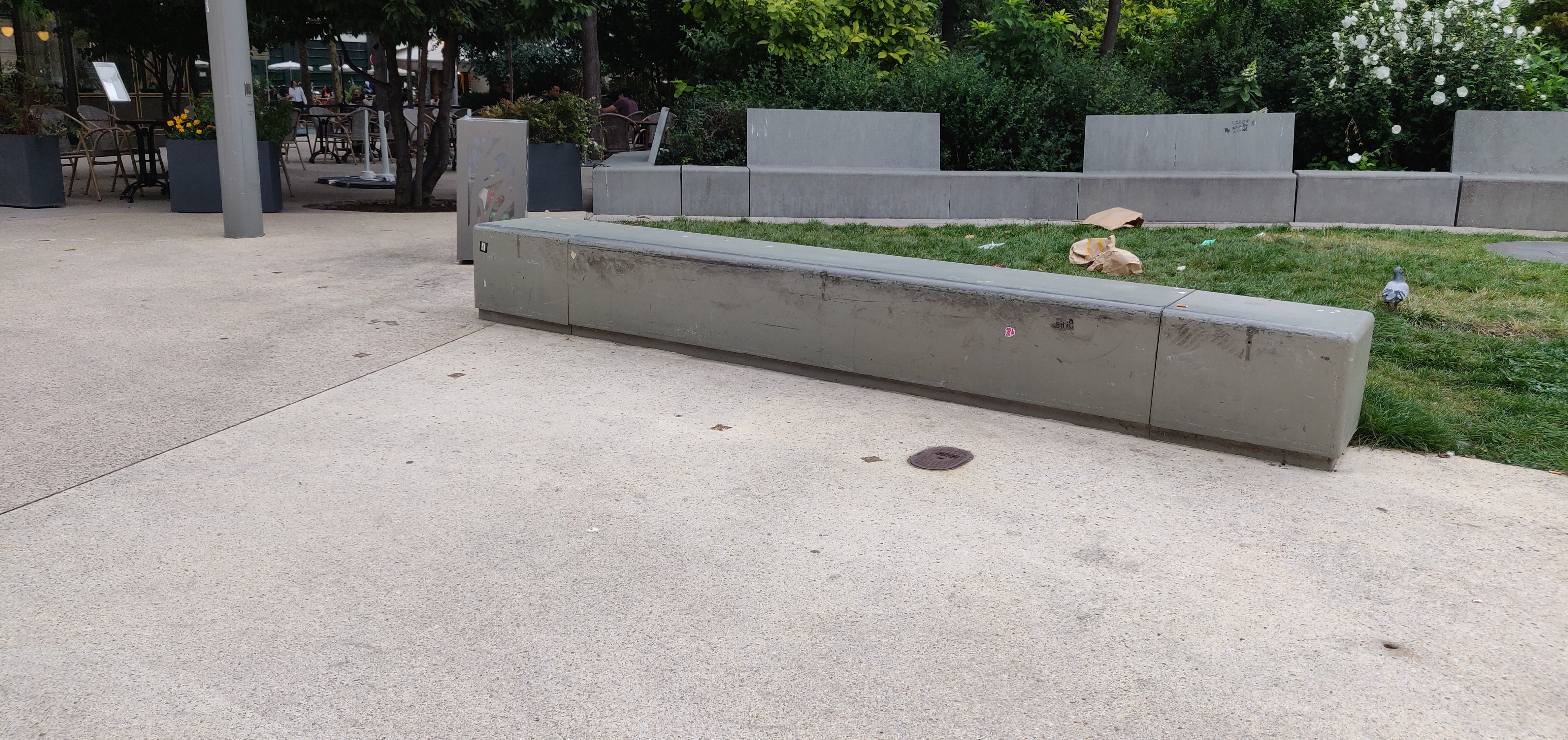 Curb — photo 1
