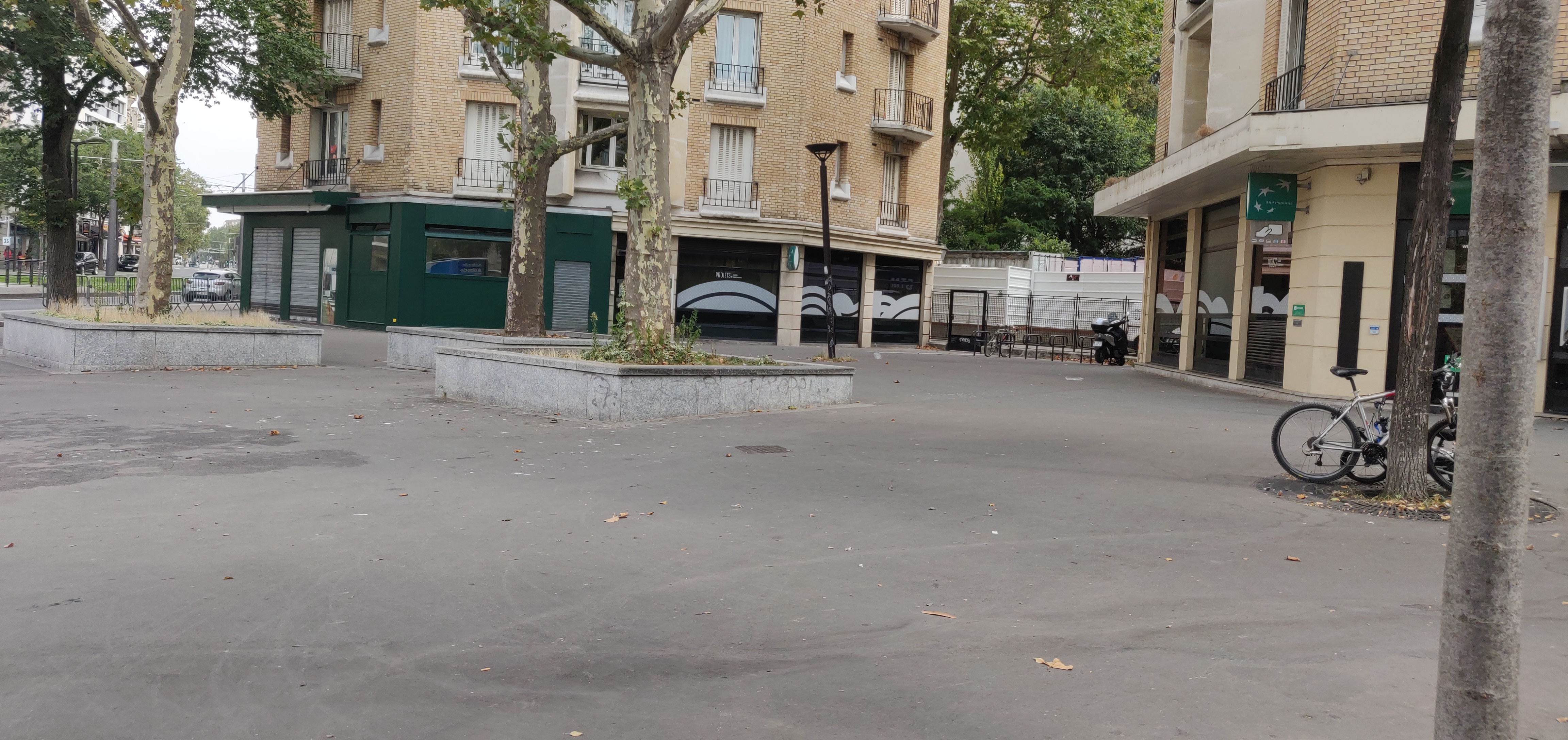 Curb Porte Dorée — photo 1
