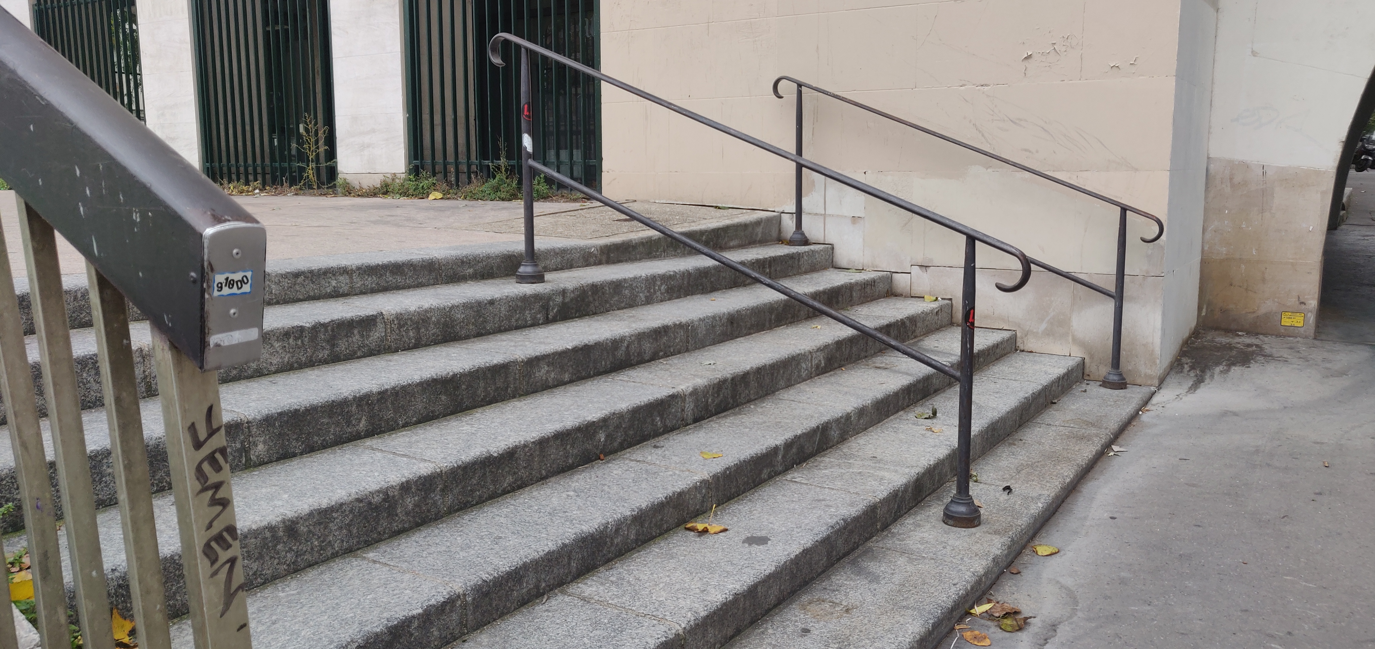 Quai de Valmy Spot — photo 1