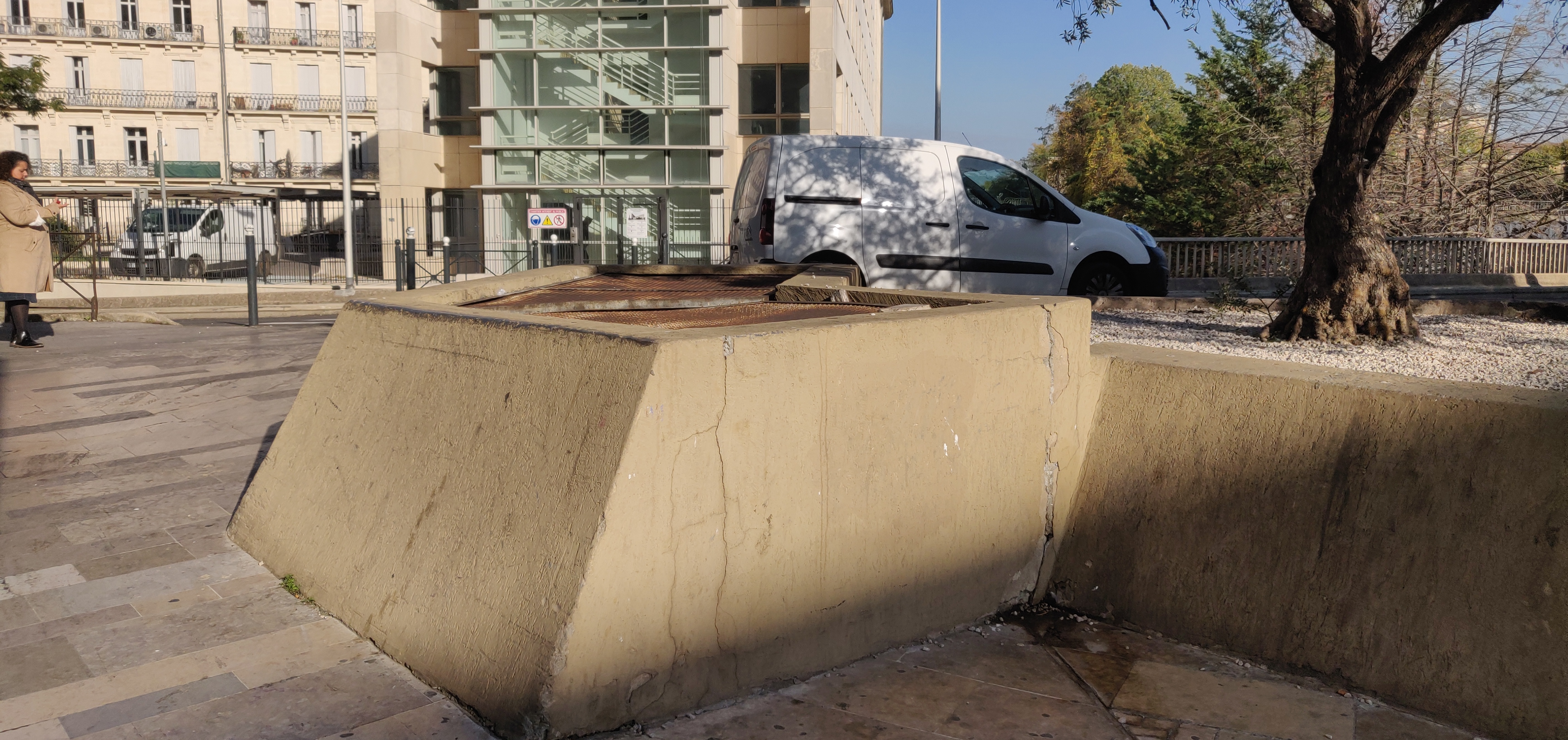 Rue du Jeu de Ballon Spot — photo 1