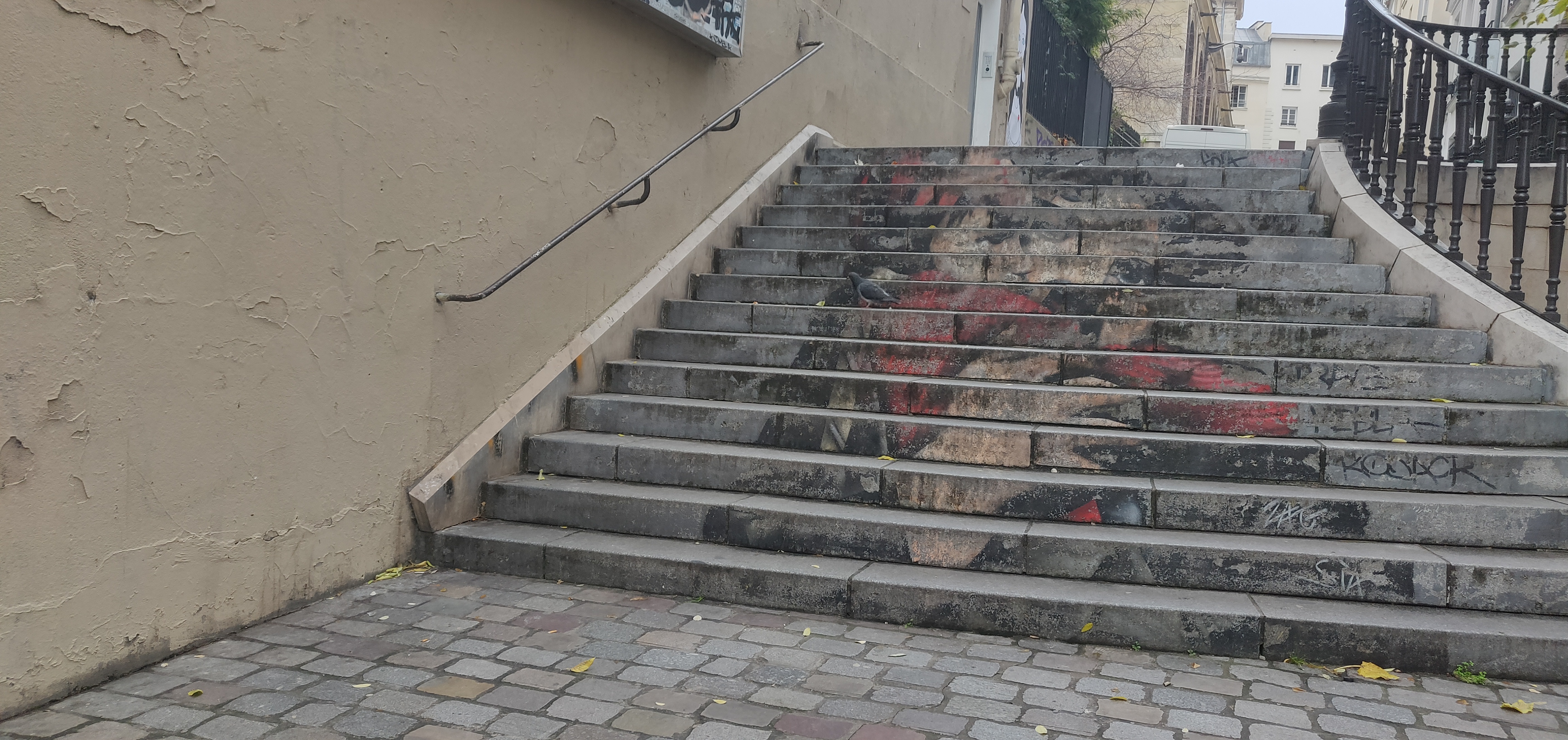 Rail Rue Notre-Dame De Bonne Nouvelle — photo 1