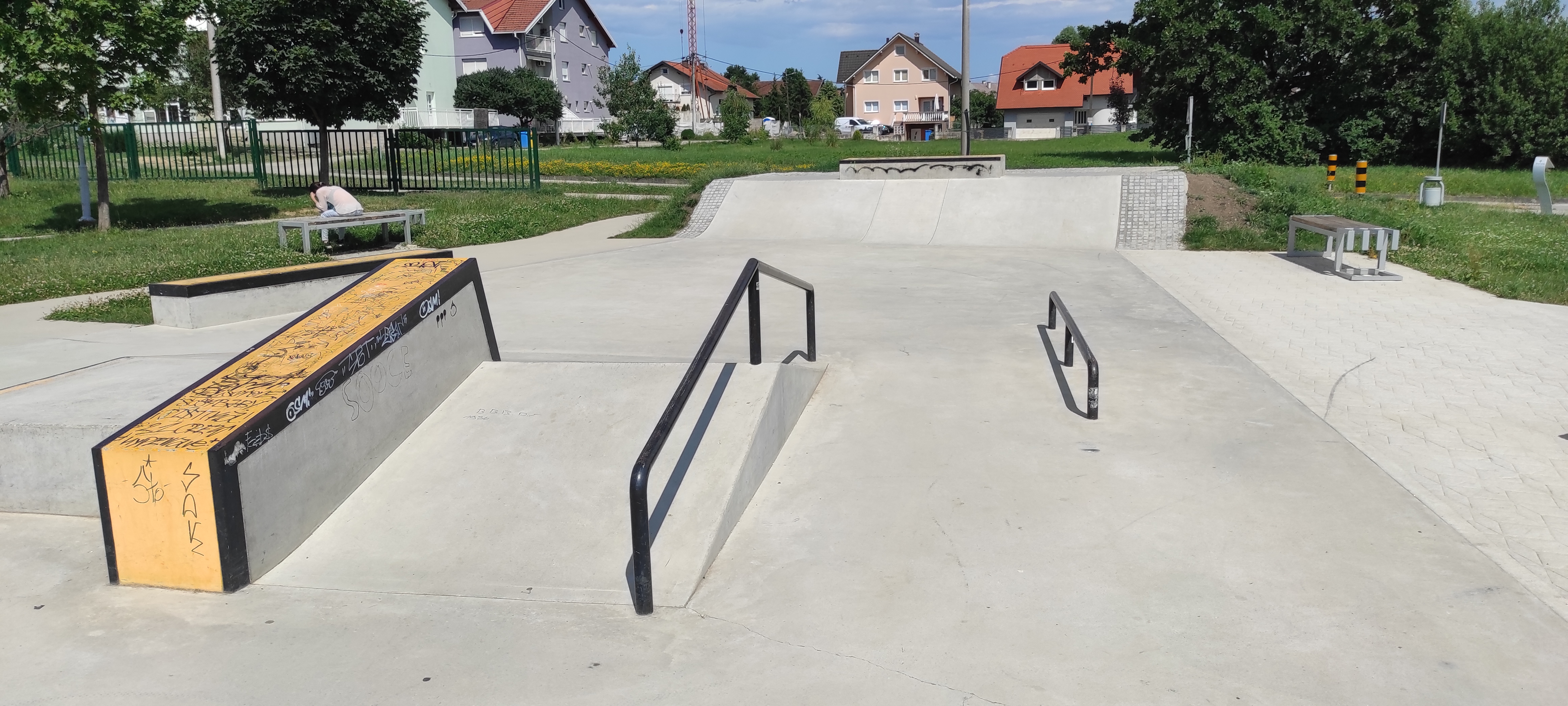 Dugo Selo skatepark — photo 1