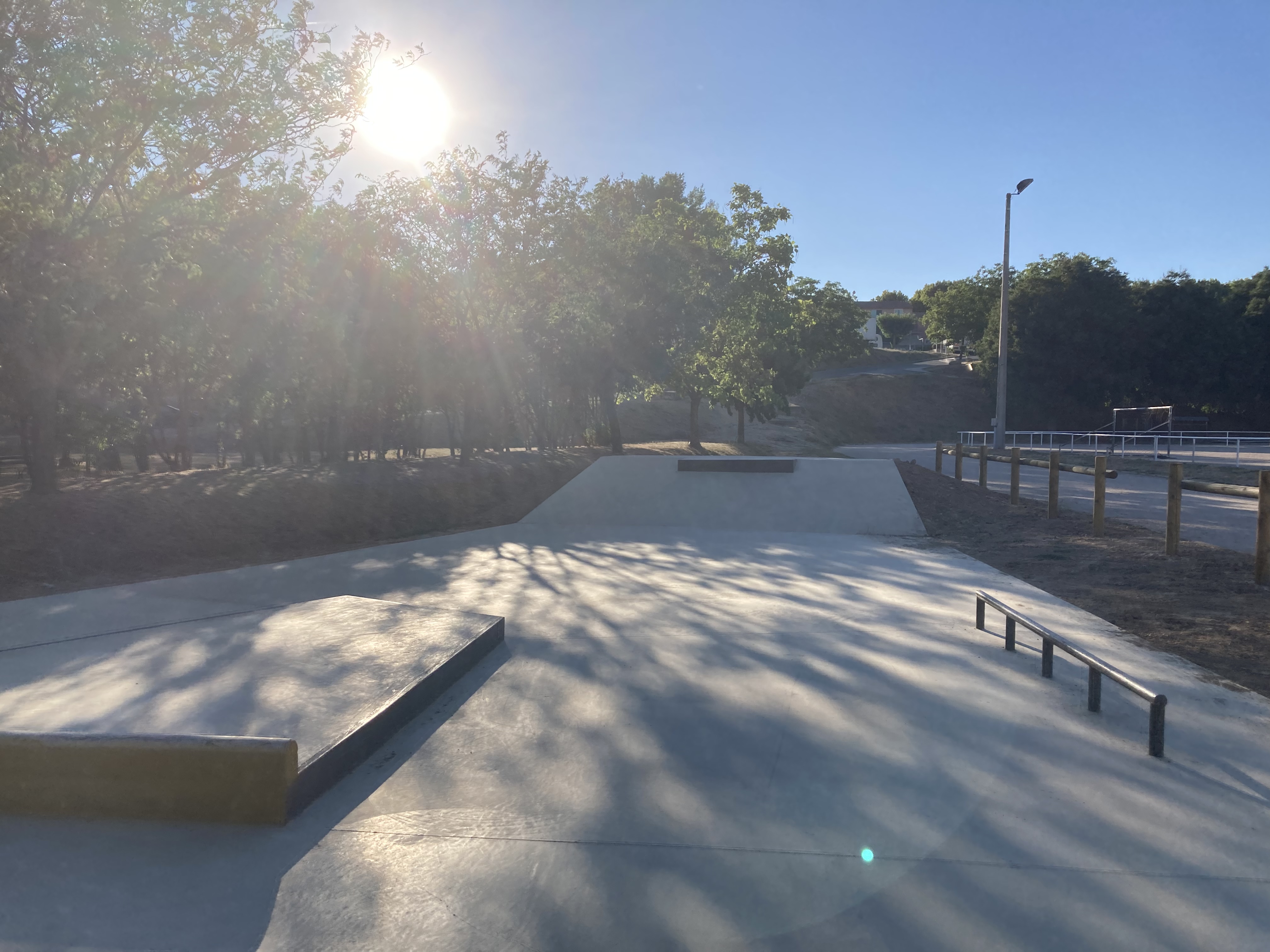 Skatepark la tour d’aigues — photo 1