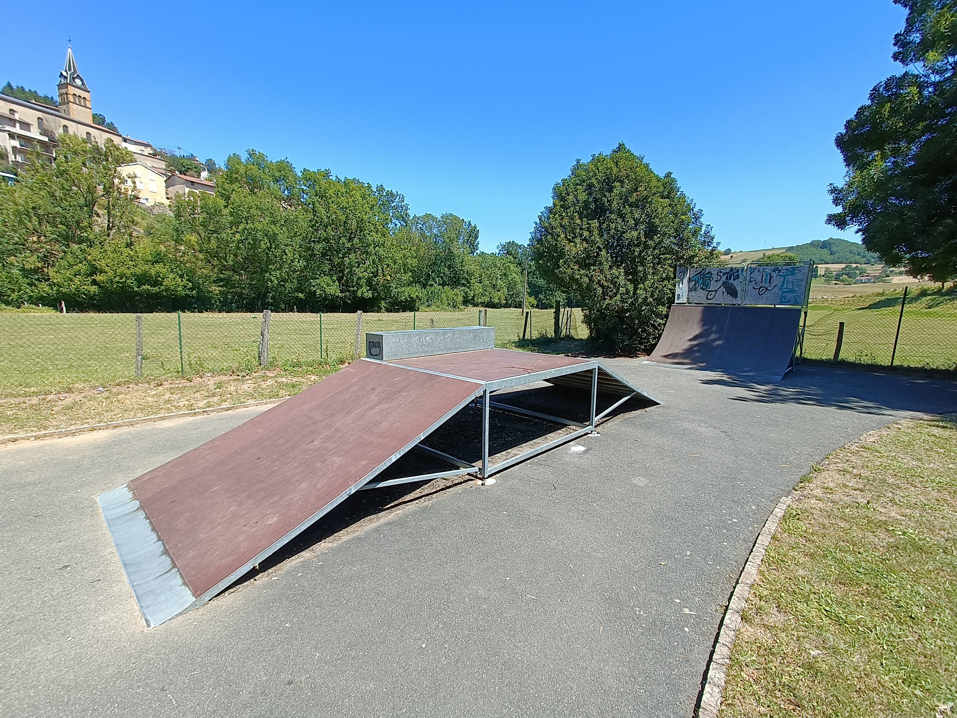 Saint-Forgeux — photo 1