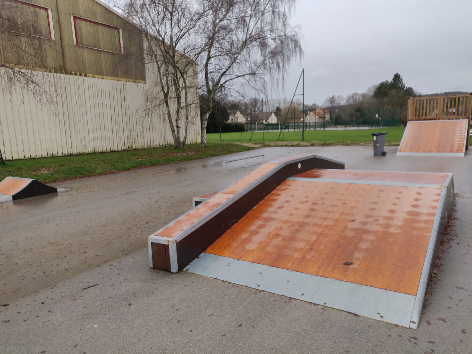 Fontaines skatepark — photo 1