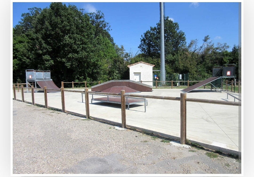 Suze-la-Rousse skatepark — photo 1