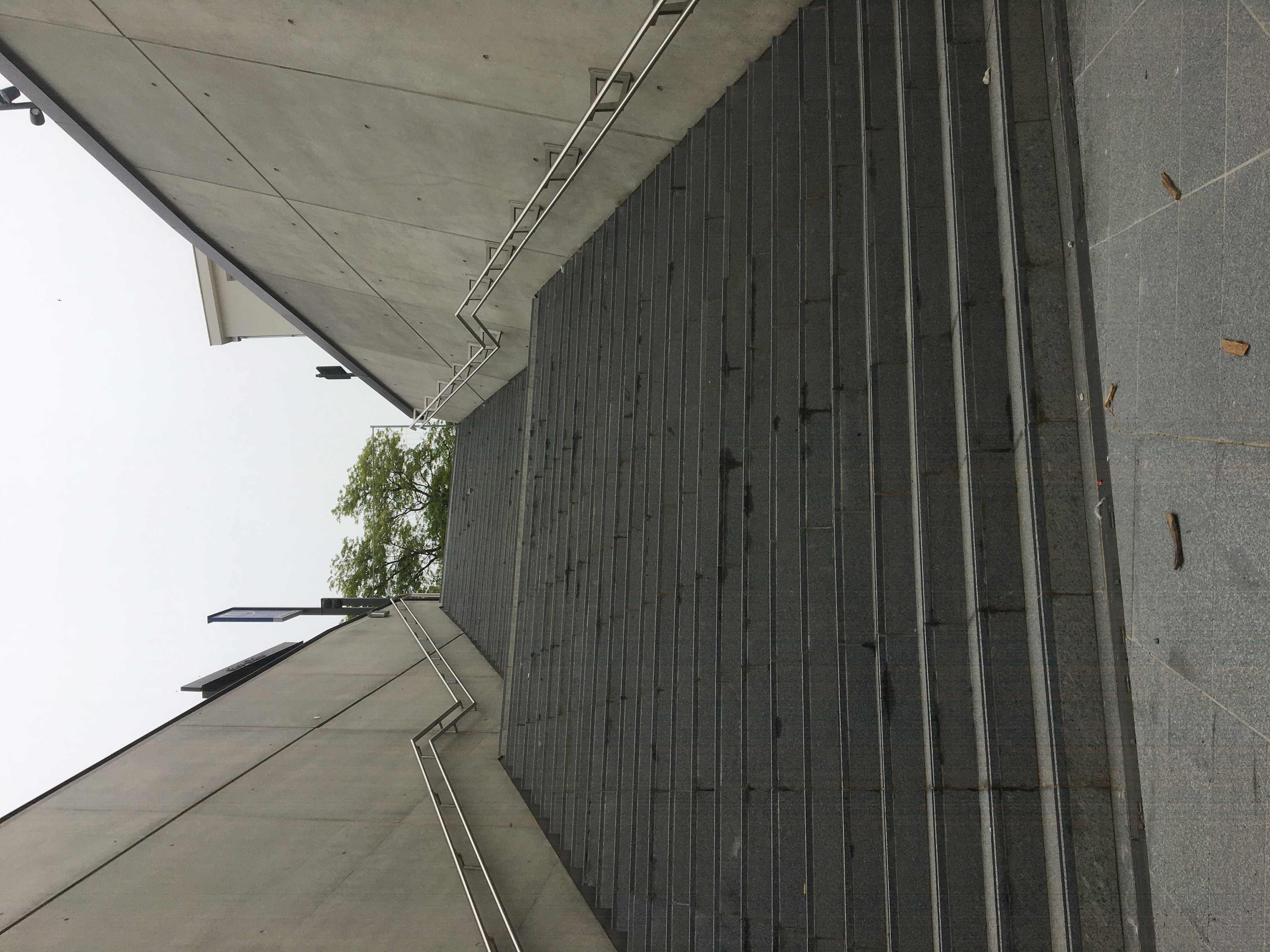 Métro Gros-Chêne — photo 1