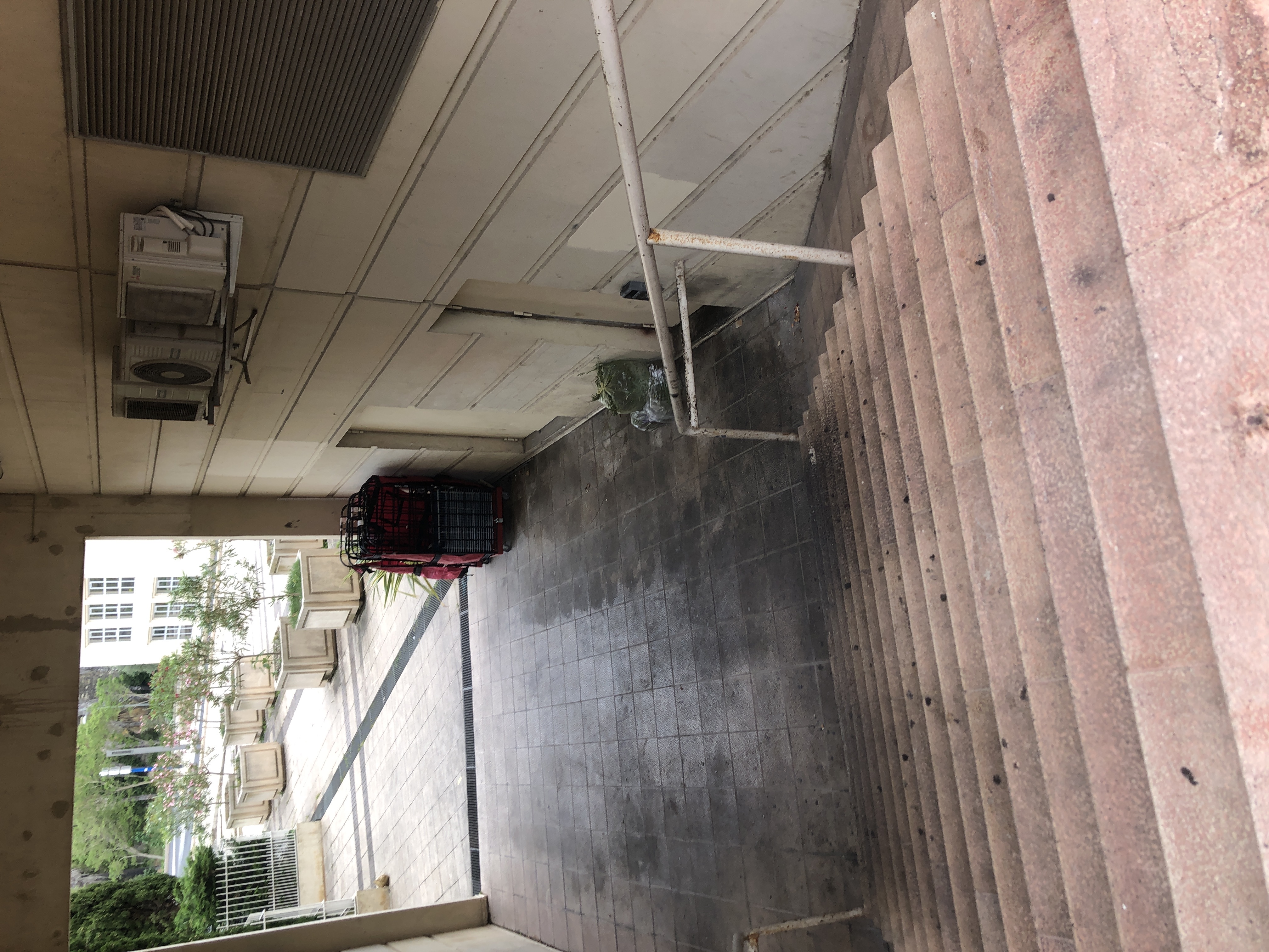 Big rail and staircase — photo 1