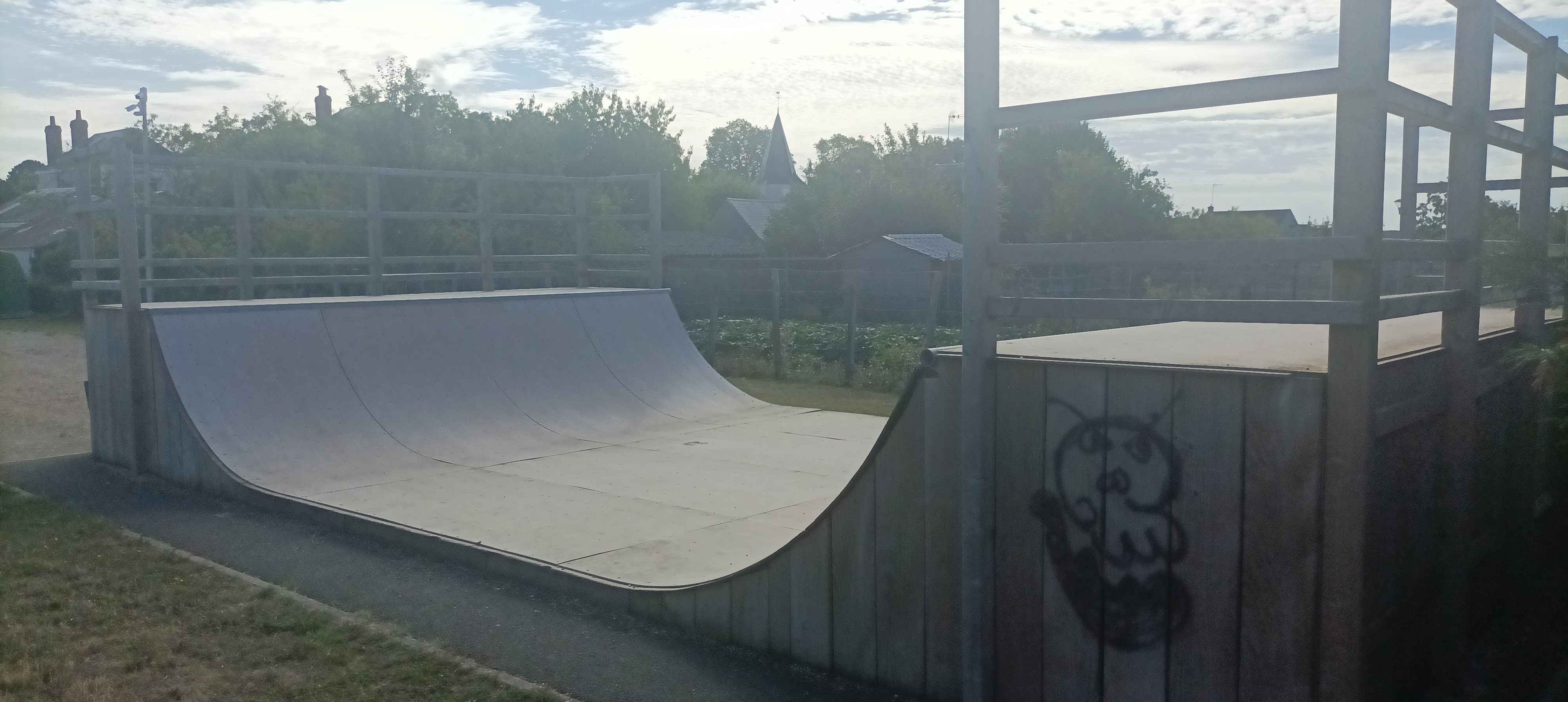 De Courbouzon skatepark — photo 1