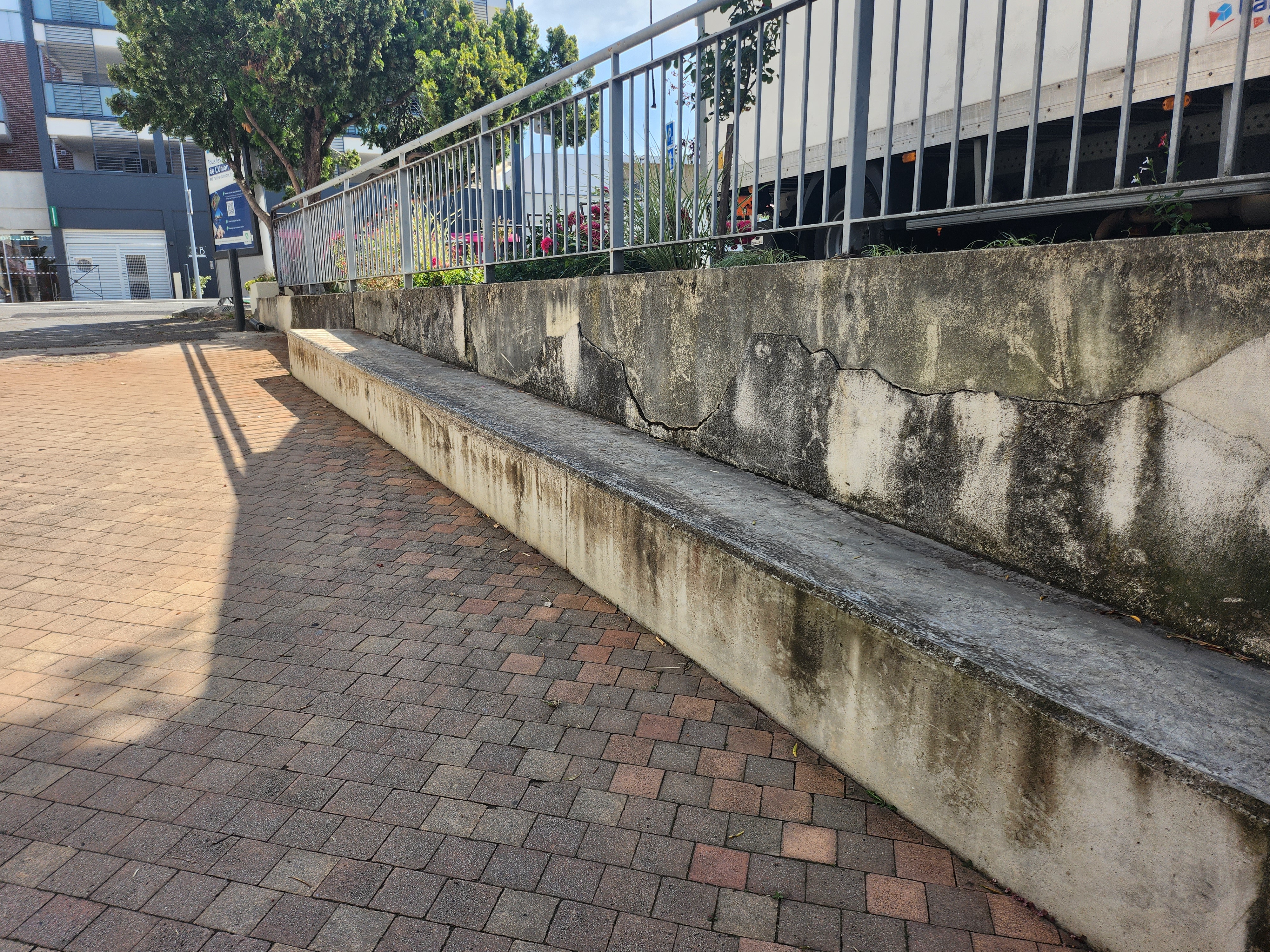 Nice curb L'Union — photo 1
