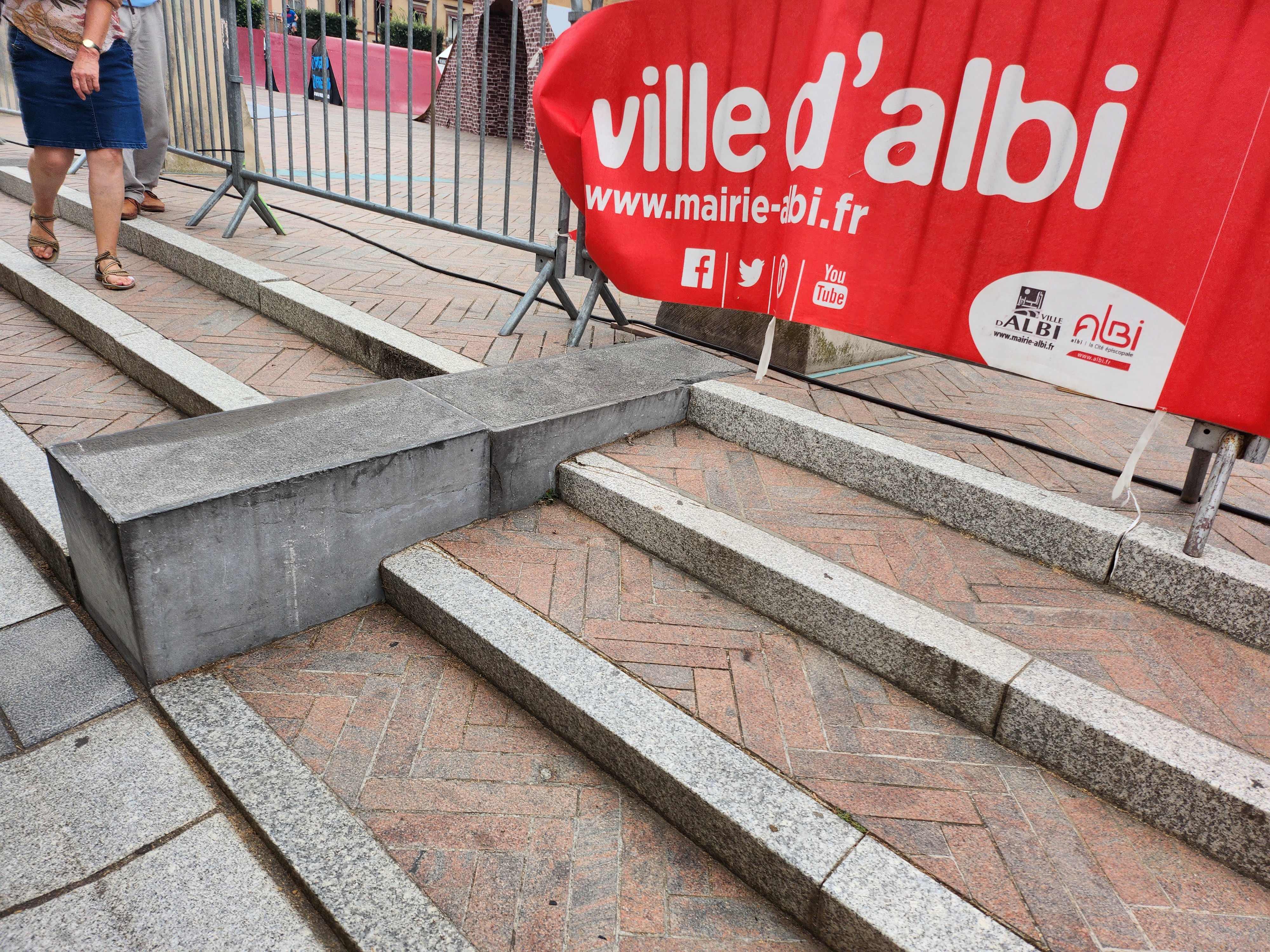 Mini curb Albi — photo 1