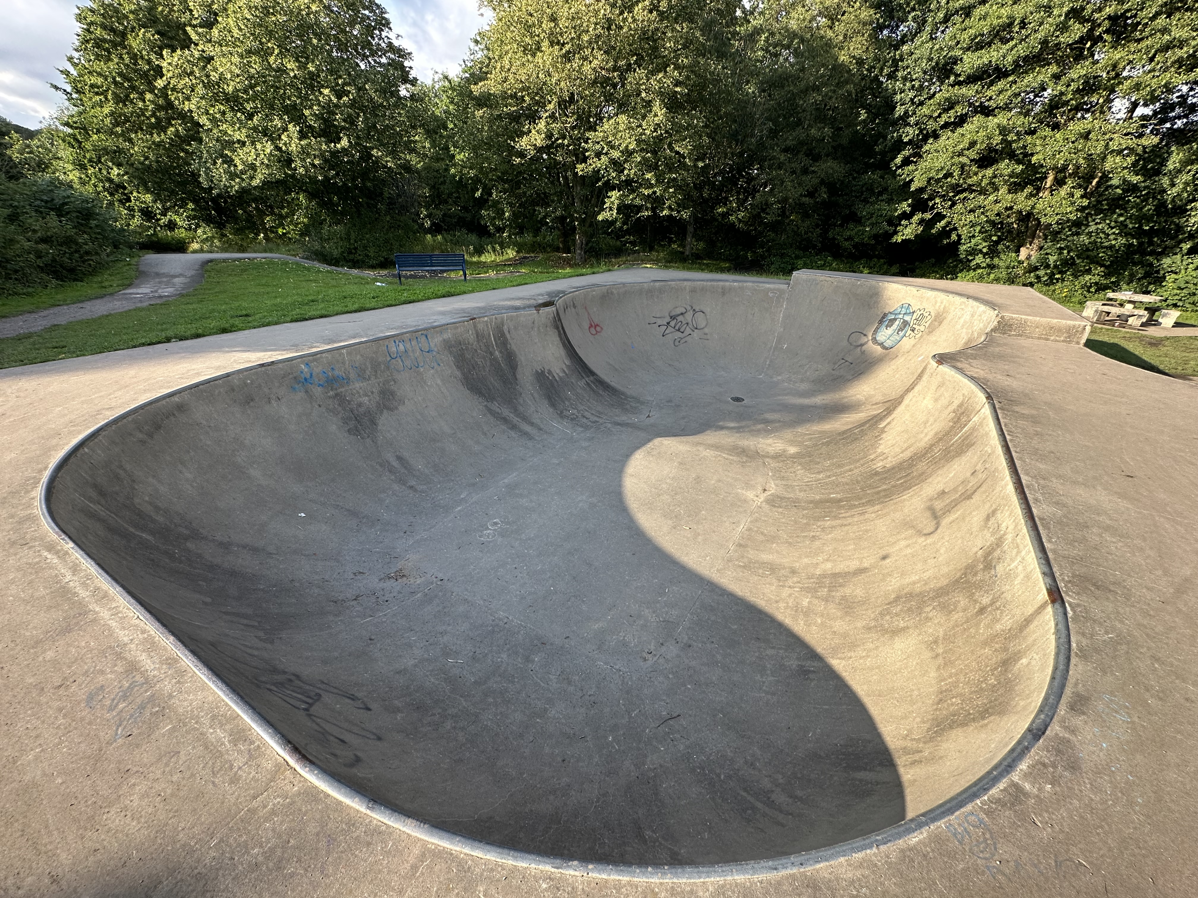 Whaley Bridge Skatepark — photo 1