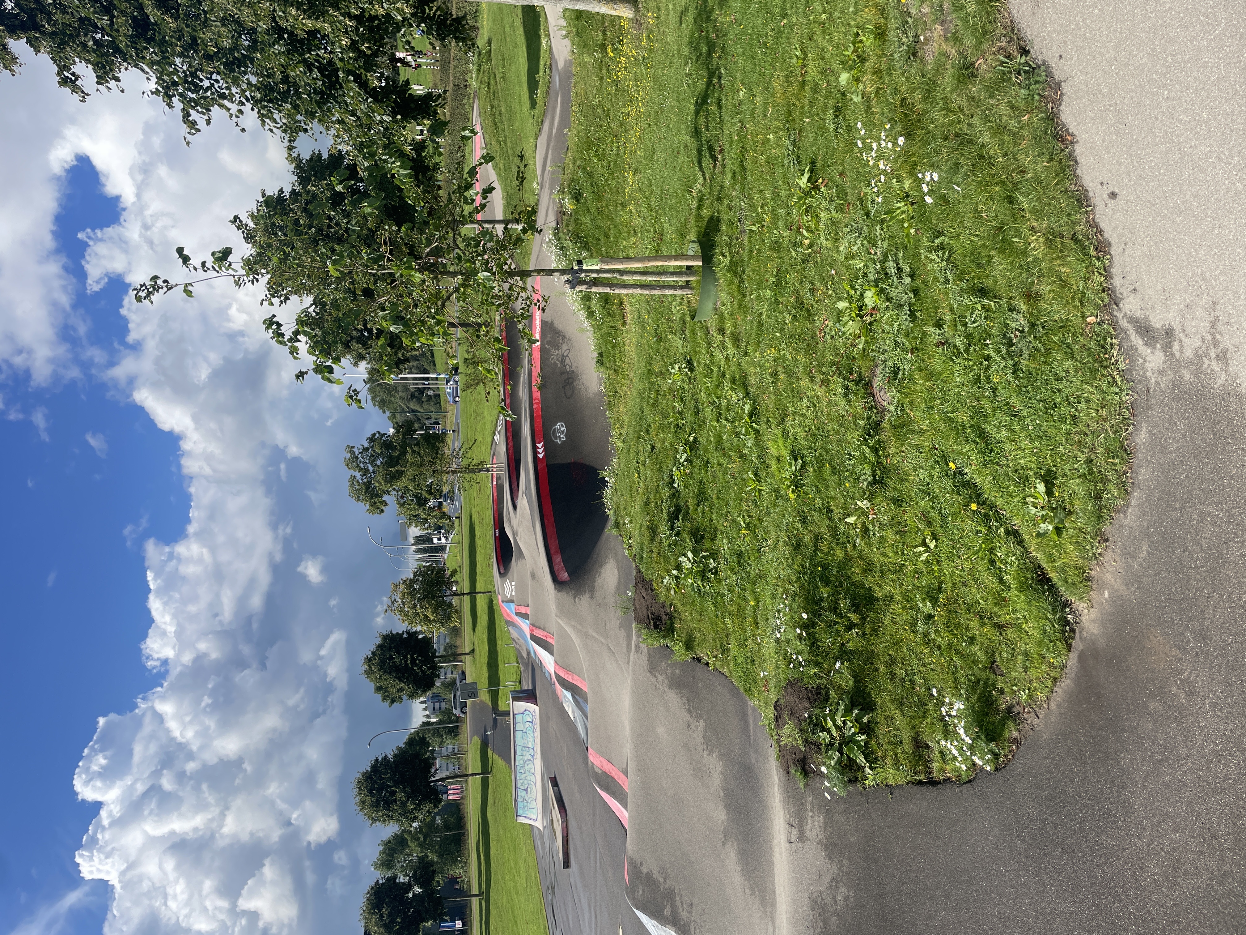 Park and pump track — photo 1