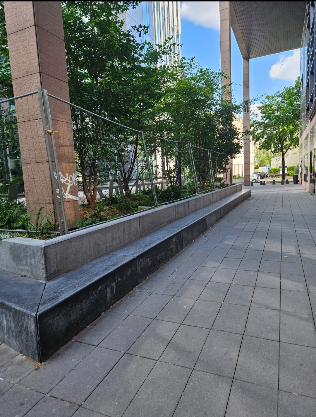 Guynemer curb — photo 1