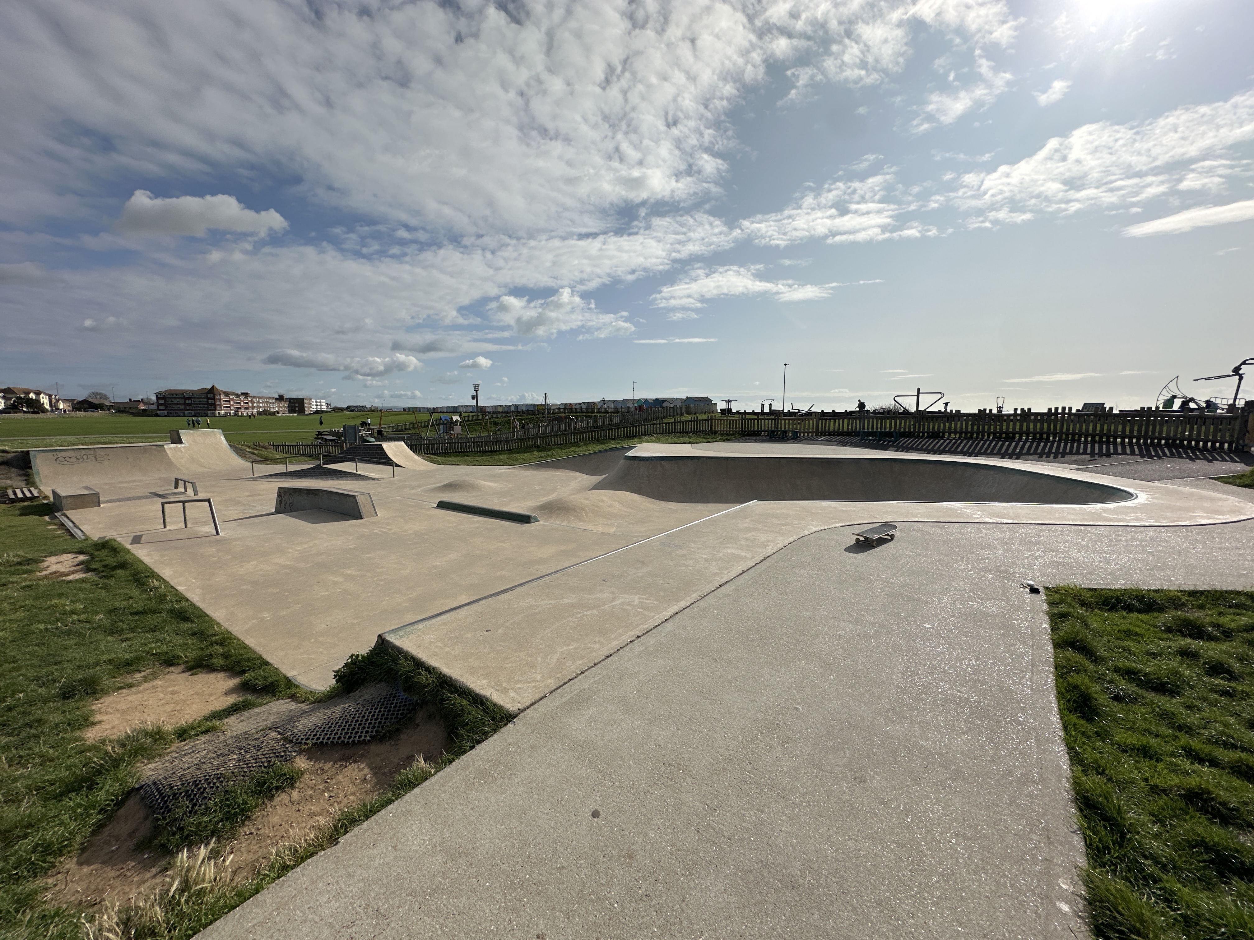 Lancing Beach Green Skatepark — photo 1