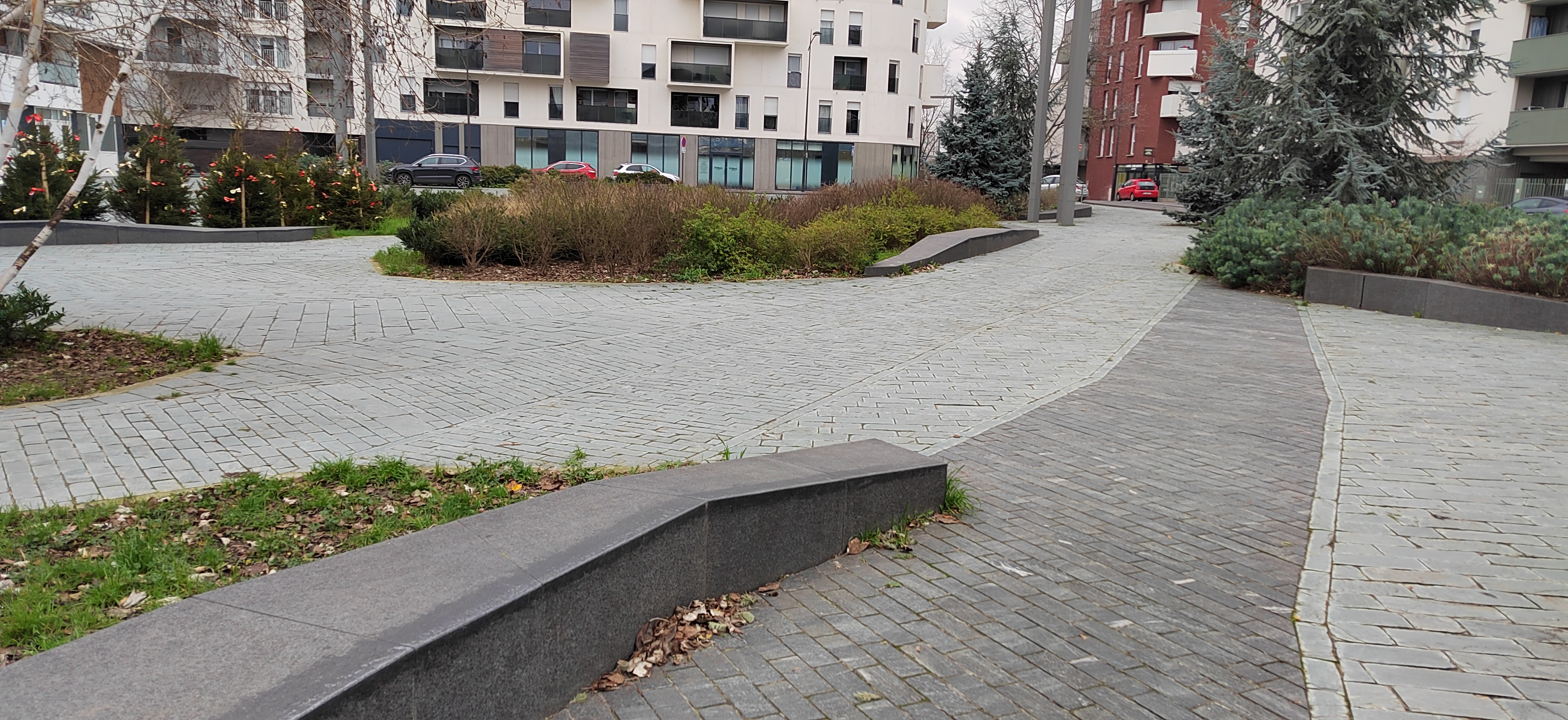 Meaux (Curbs / Ledges) — photo 1