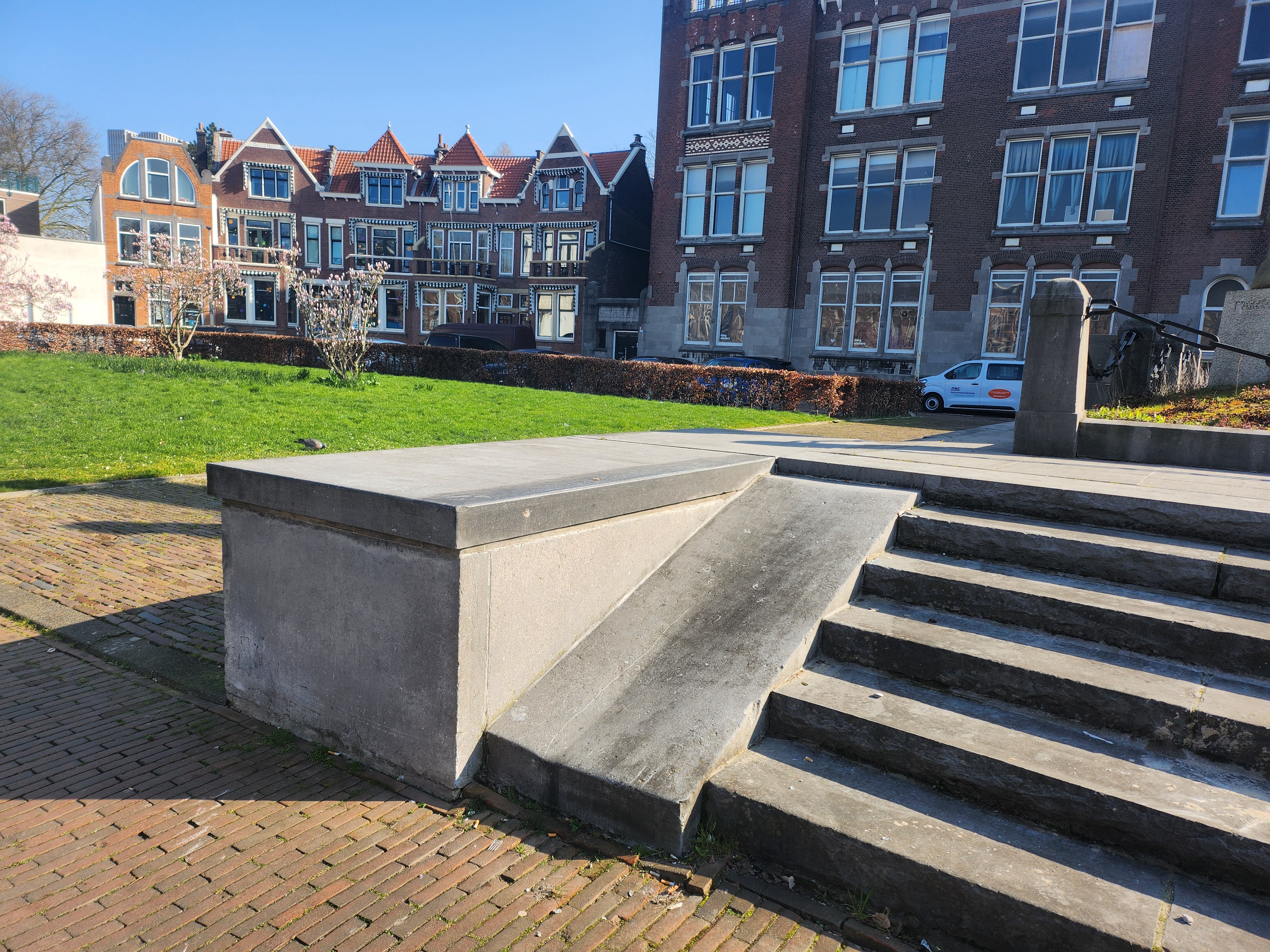 Van 't Hoffmonument spot — photo 1