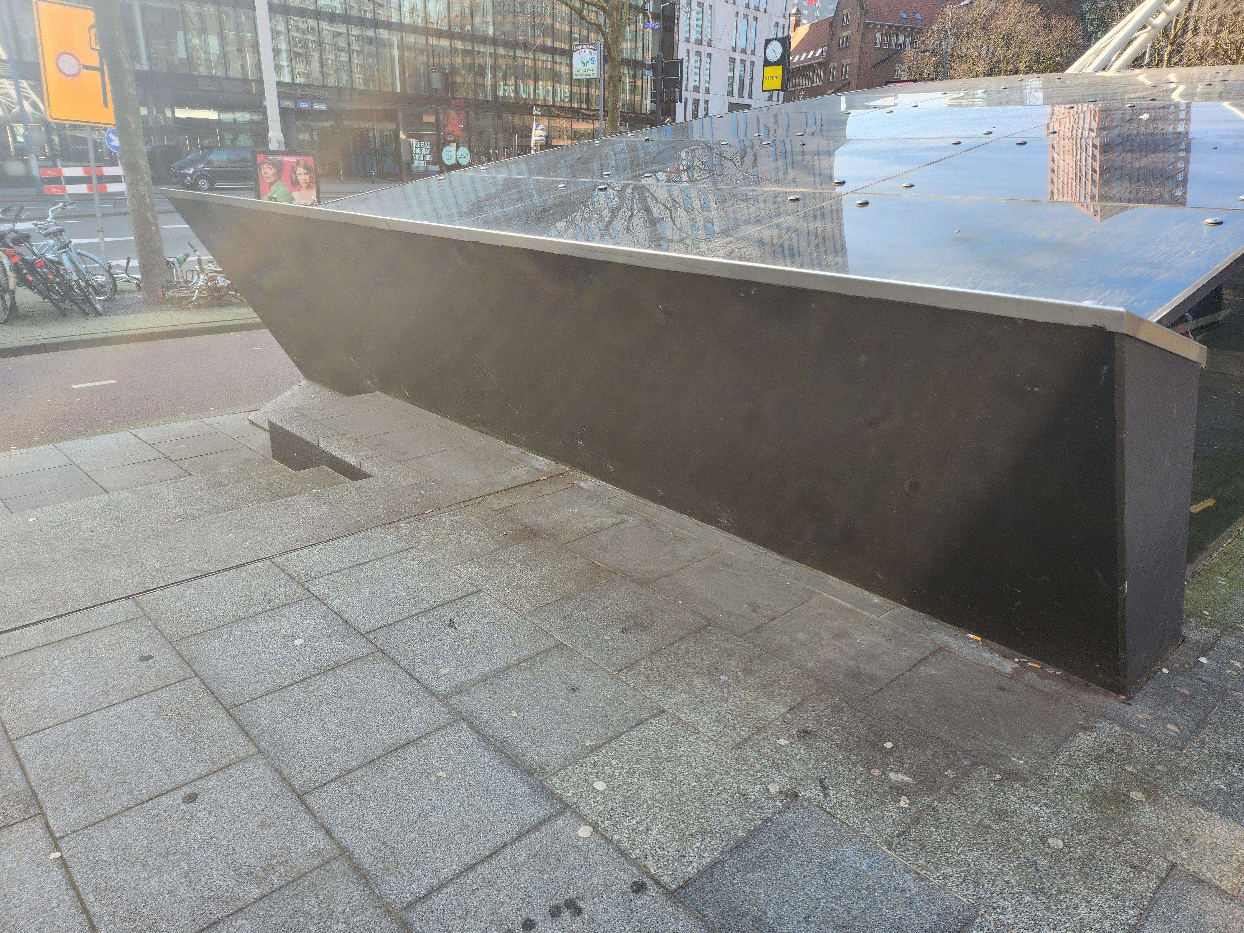 Nice curb Rotterdam — photo 1