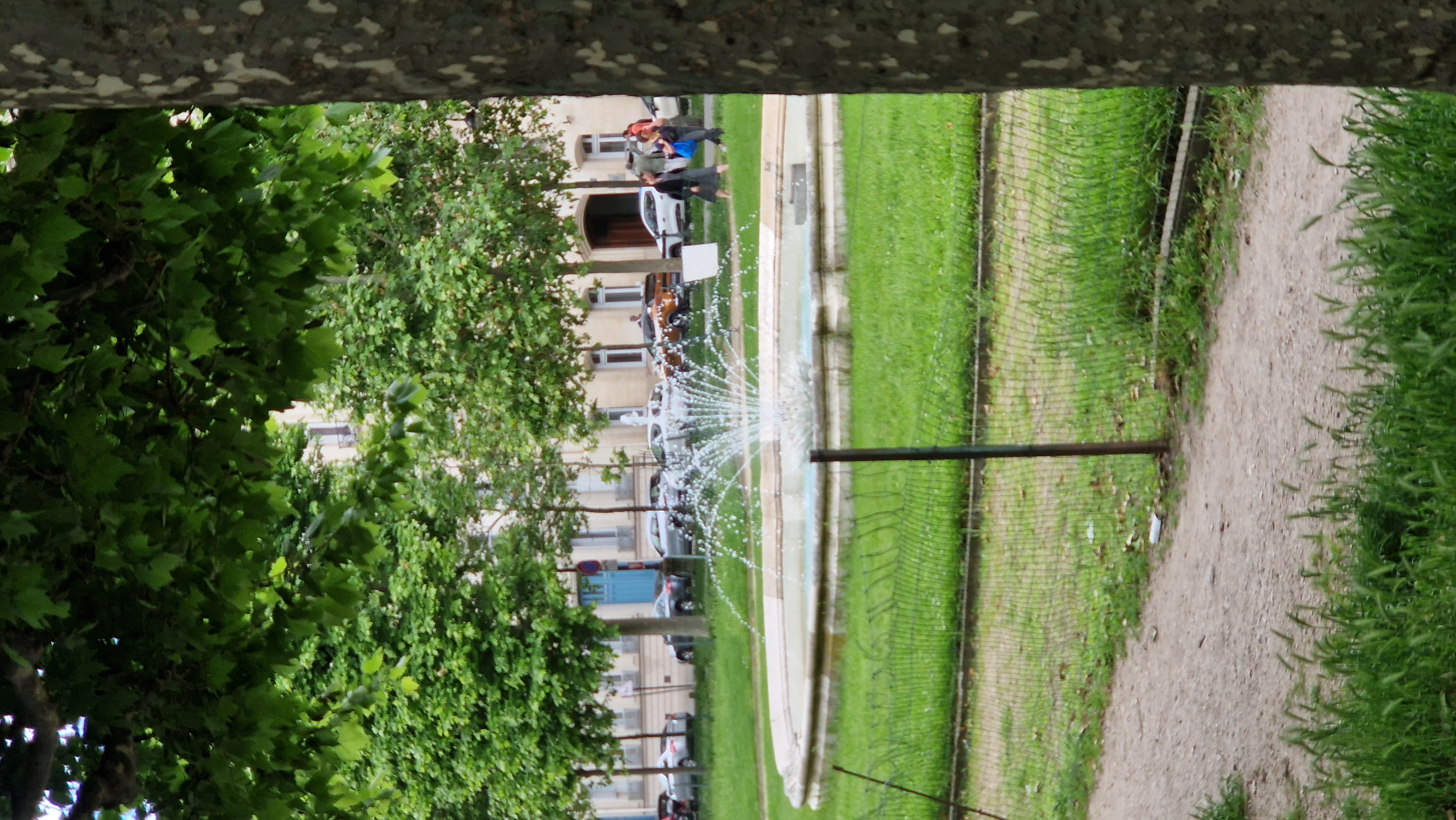 Avenue de Breteuil Spot — photo 1